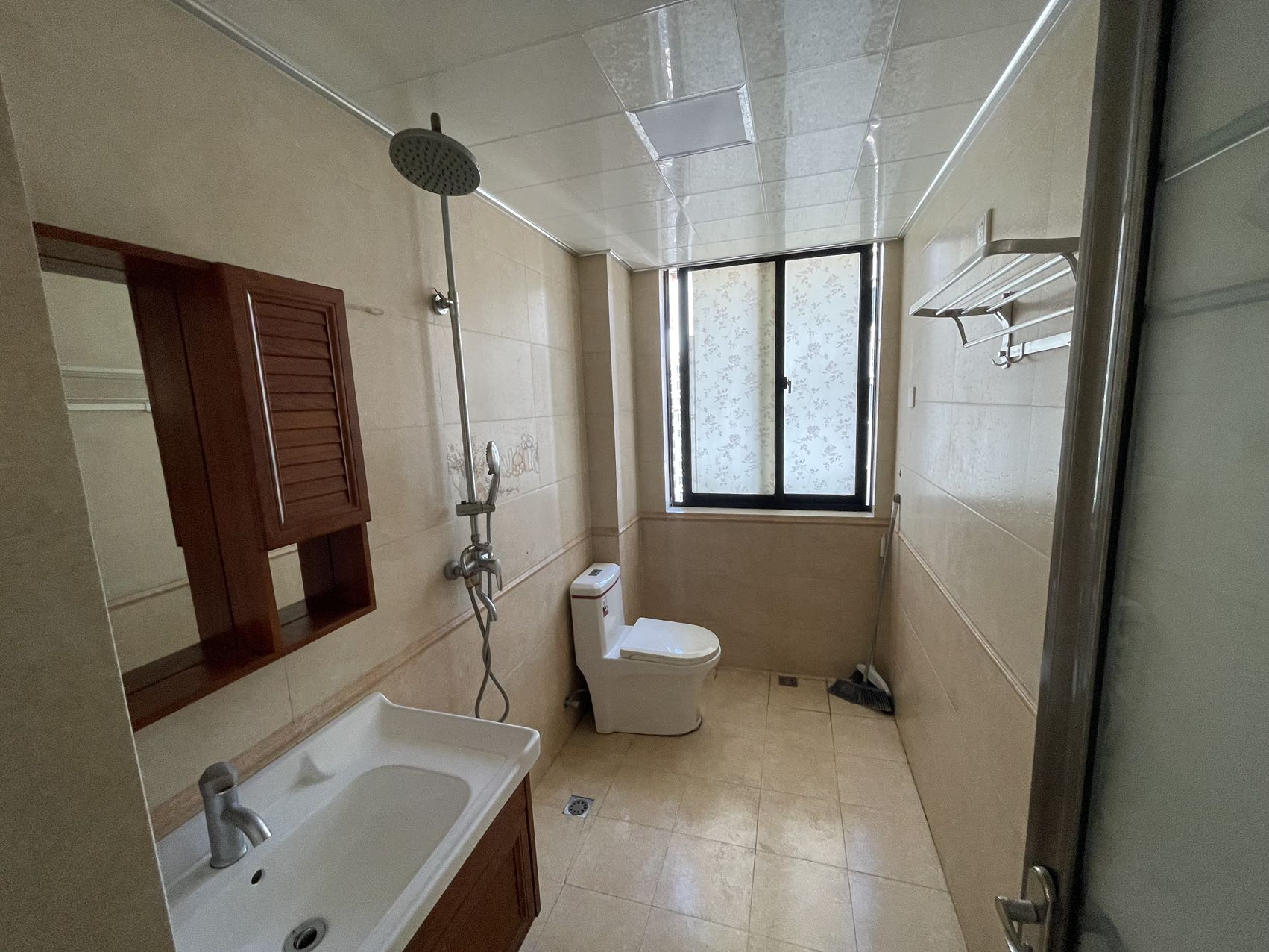 海秀花园 3室2厅2卫 168.0万 海秀花园 3室2厅2卫 168.0万室内图