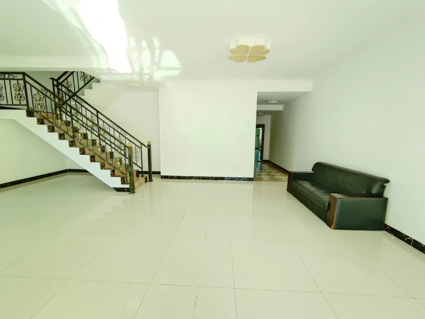 奥林匹克花园 5室2厅2卫 5500.0元/月 奥林匹克花园 5室2厅2卫 5500.0元/月室内图