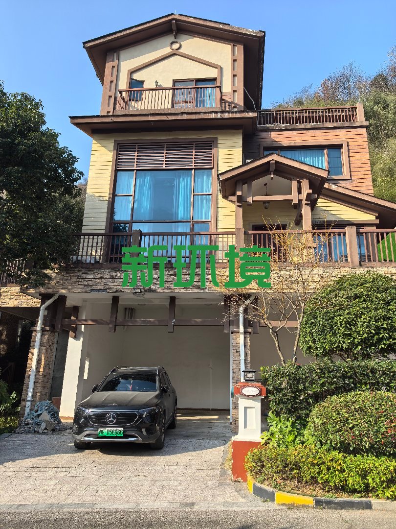 碧桂园  4室2厅2卫   258.00万客厅