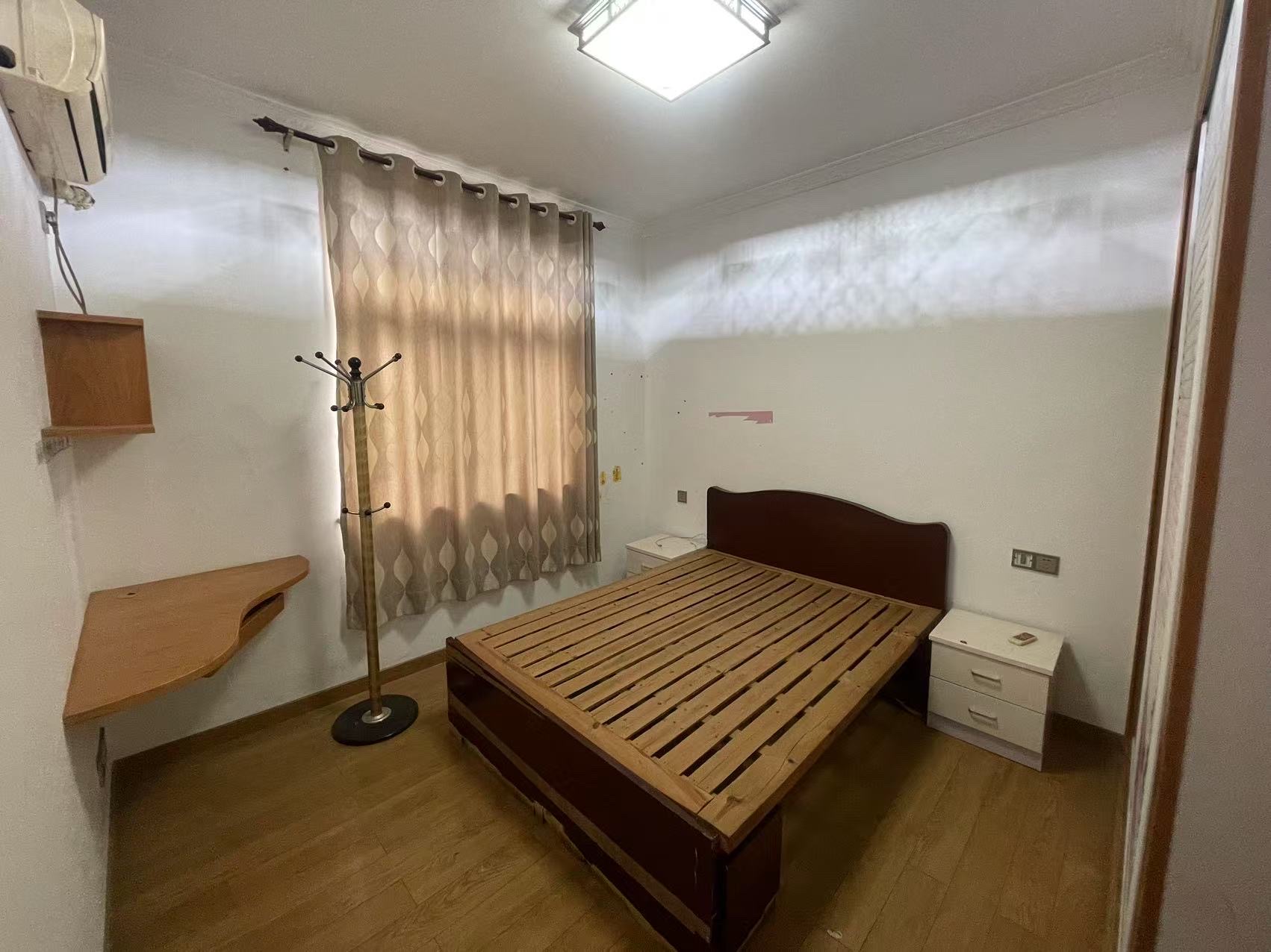三岔路小区  3室2厅2卫   1300.00元/月室内图