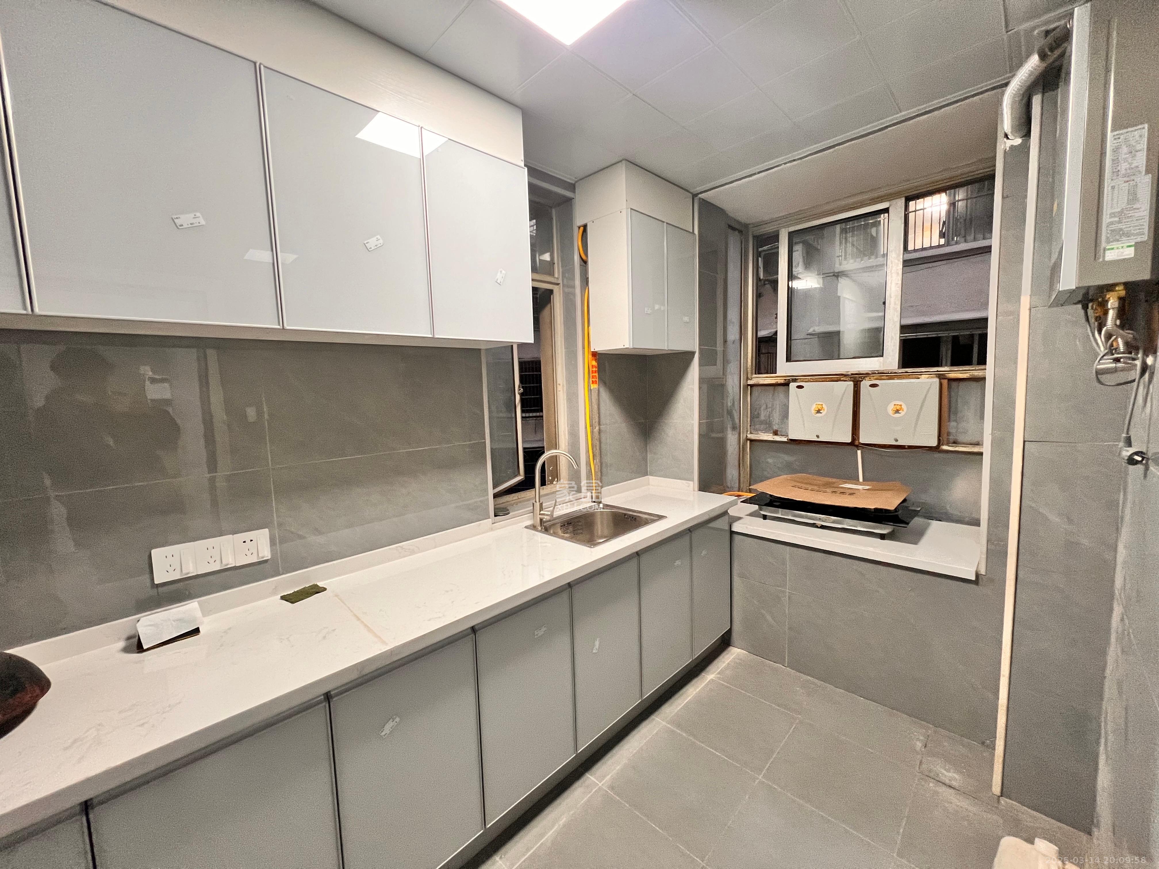 花鼓戏剧院宿舍 3室2厅1卫 3200.0元/月 花鼓戏剧院宿舍 3室2厅1卫 3200.0元/月室内图