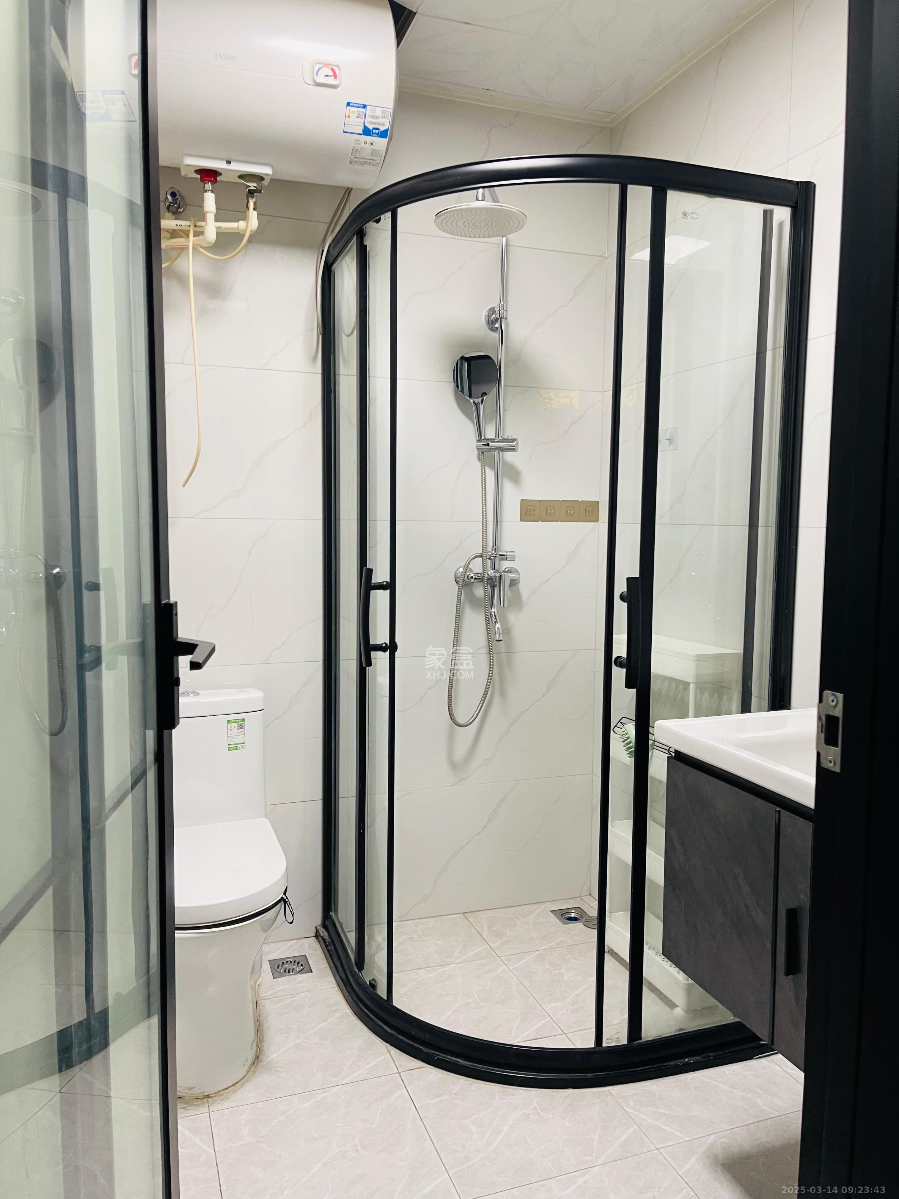 建发央著  4室2厅2卫   5200.00元/月室内图
