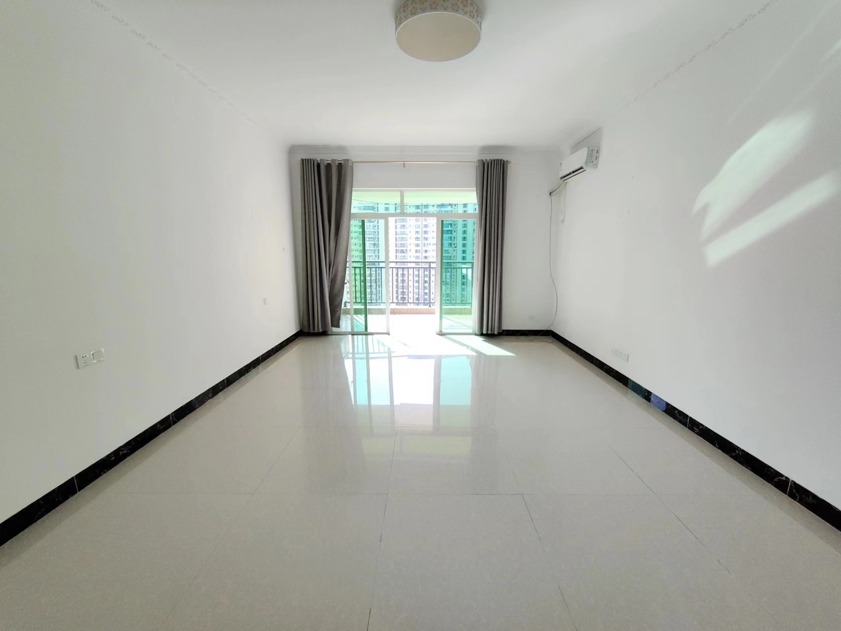 奥林匹克花园 5室2厅2卫 5500.0元/月 奥林匹克花园 5室2厅2卫 5500.0元/月室内图