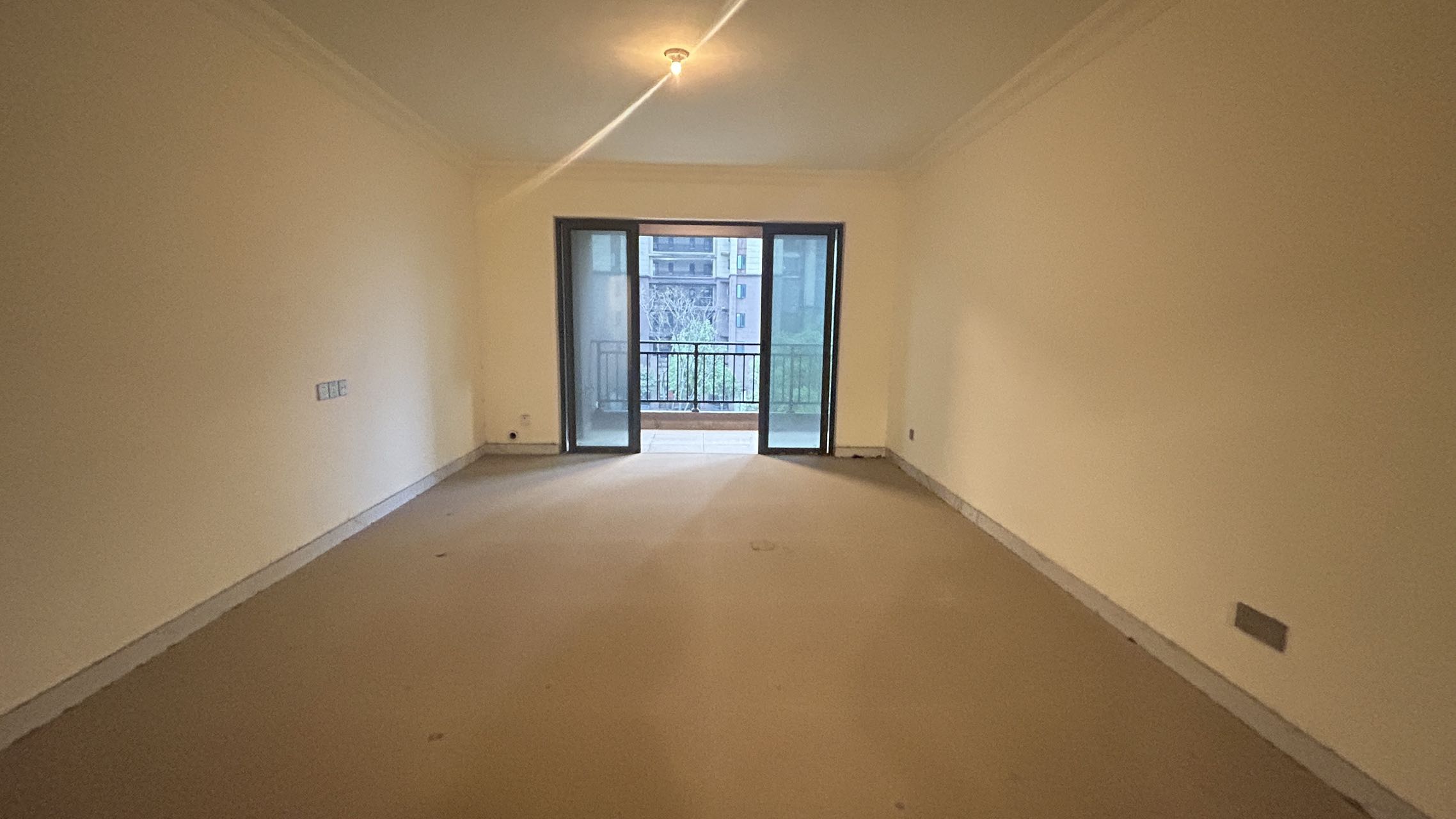 碧桂园梓山府 4室2厅2卫 1600.0元/月 碧桂园梓山府 4室2厅2卫 1600.0元/月室内图