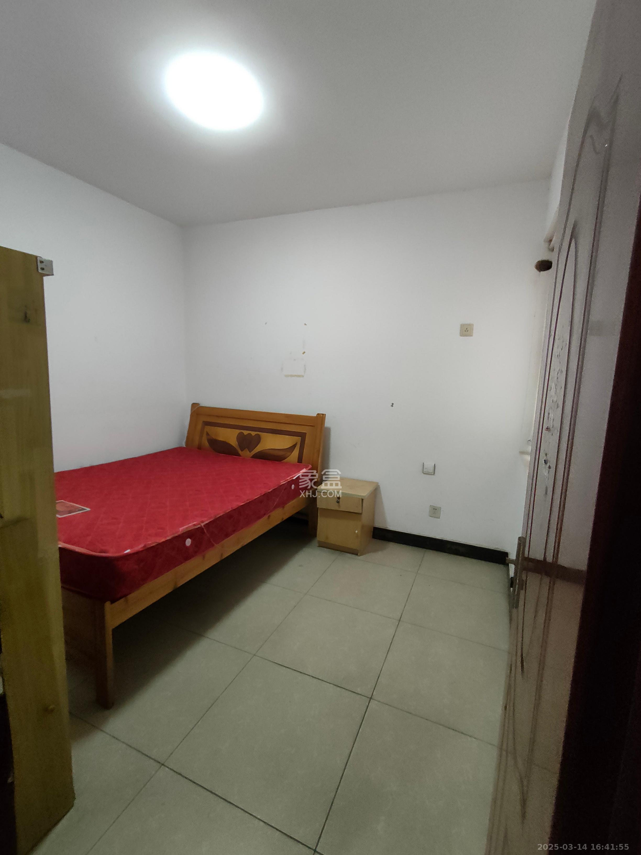 爵士湘 2室2厅1卫 1400.0元/月 爵士湘 2室2厅1卫 1400.0元/月室内图