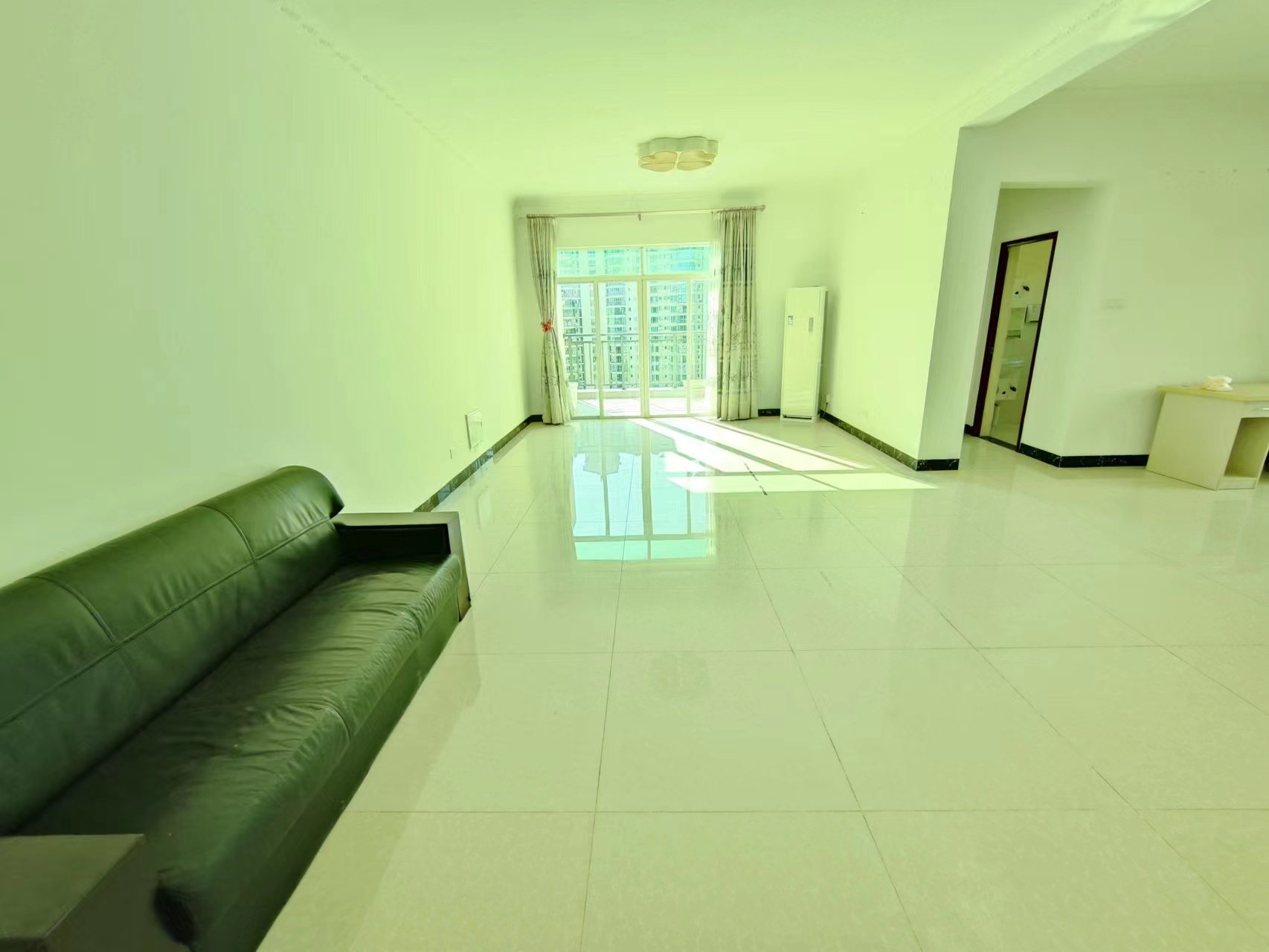 奥林匹克花园 5室2厅2卫 5500.0元/月 奥林匹克花园 5室2厅2卫 5500.0元/月室内图