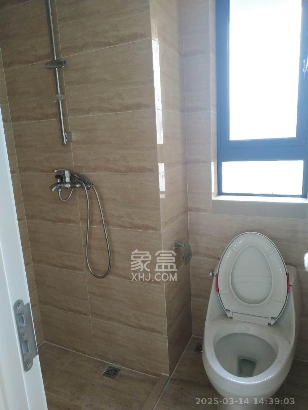 万科魅力之城观澜里 3室2厅2卫 2600.0元/月 万科魅力之城观澜里 3室2厅2卫 2600.0元/月室内图