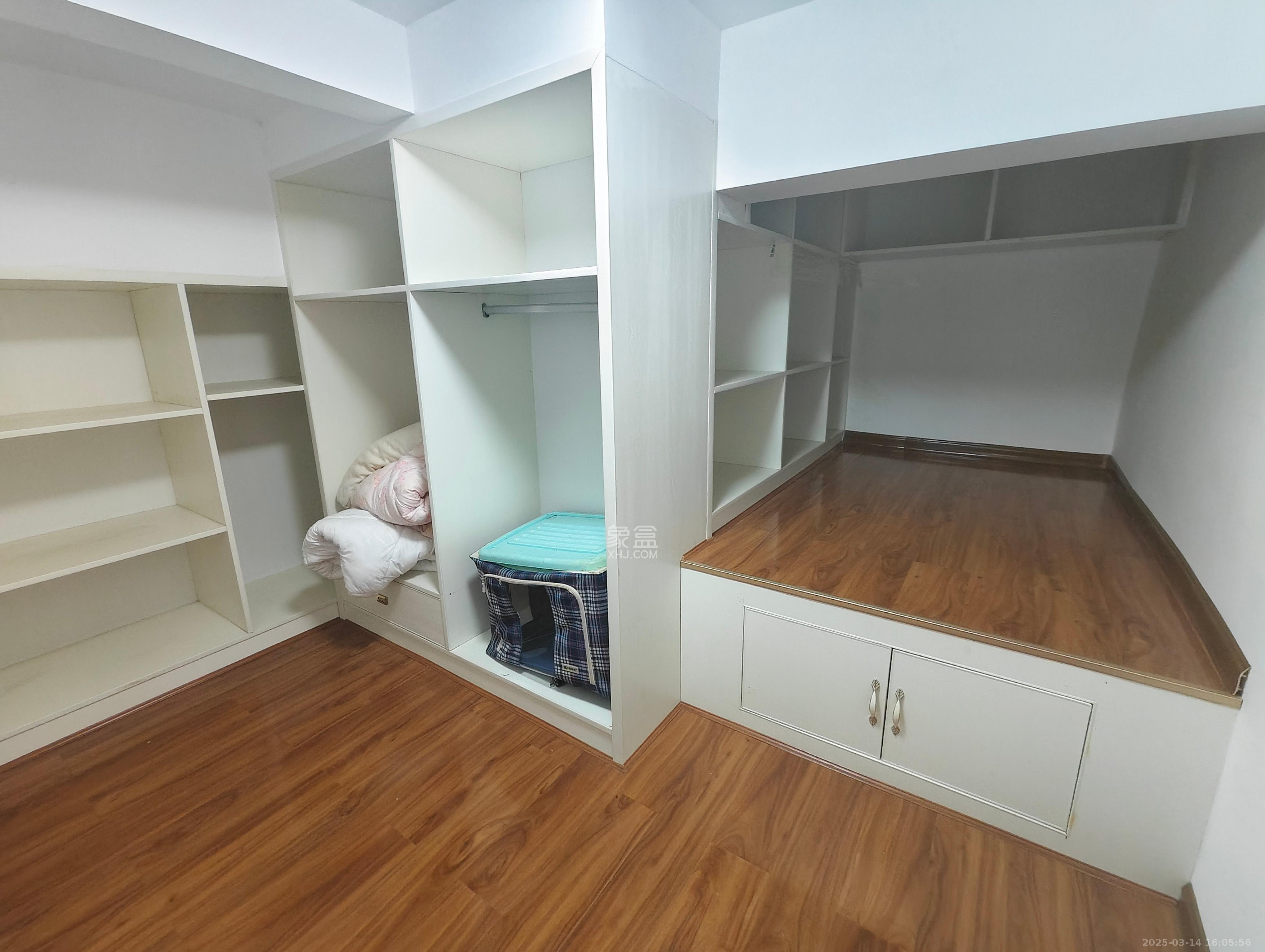 洋湖时代  1室1厅1卫   1400.00元/月室内图