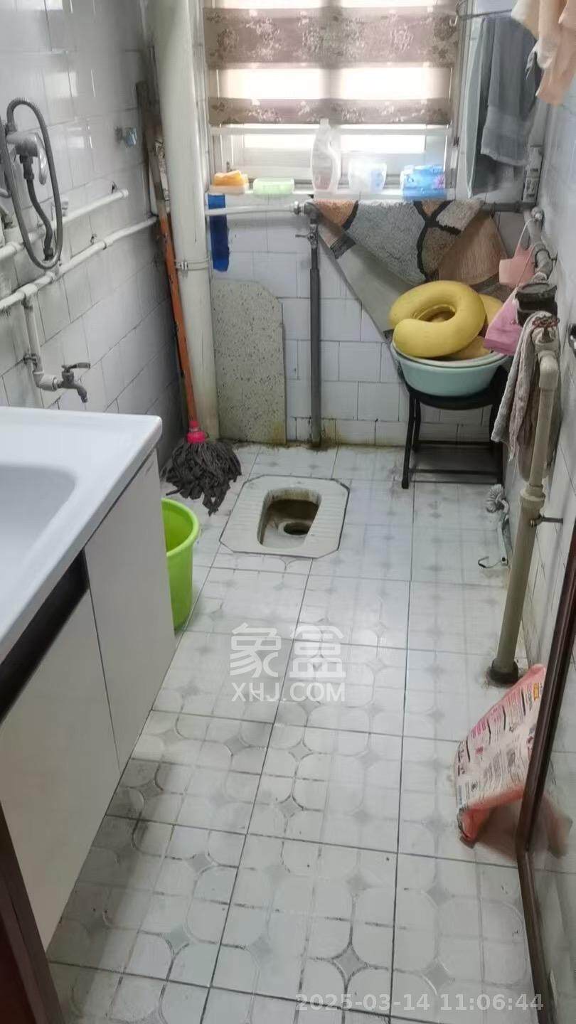 佳广楼 3室2厅2卫 2200.0元/月 佳广楼 3室2厅2卫 2200.0元/月室内图