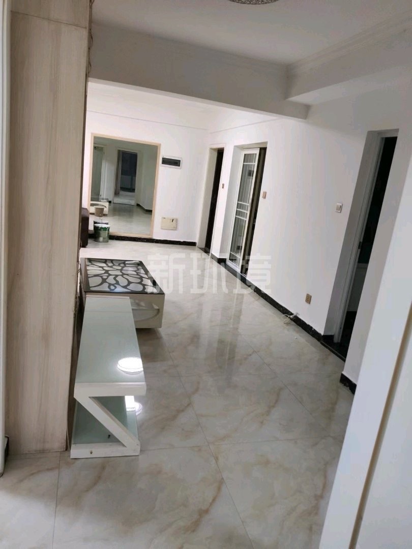 冠军二号公馆 3室2厅2卫 1800.0元/月 冠军二号公馆 3室2厅2卫 1800.0元/月室内图