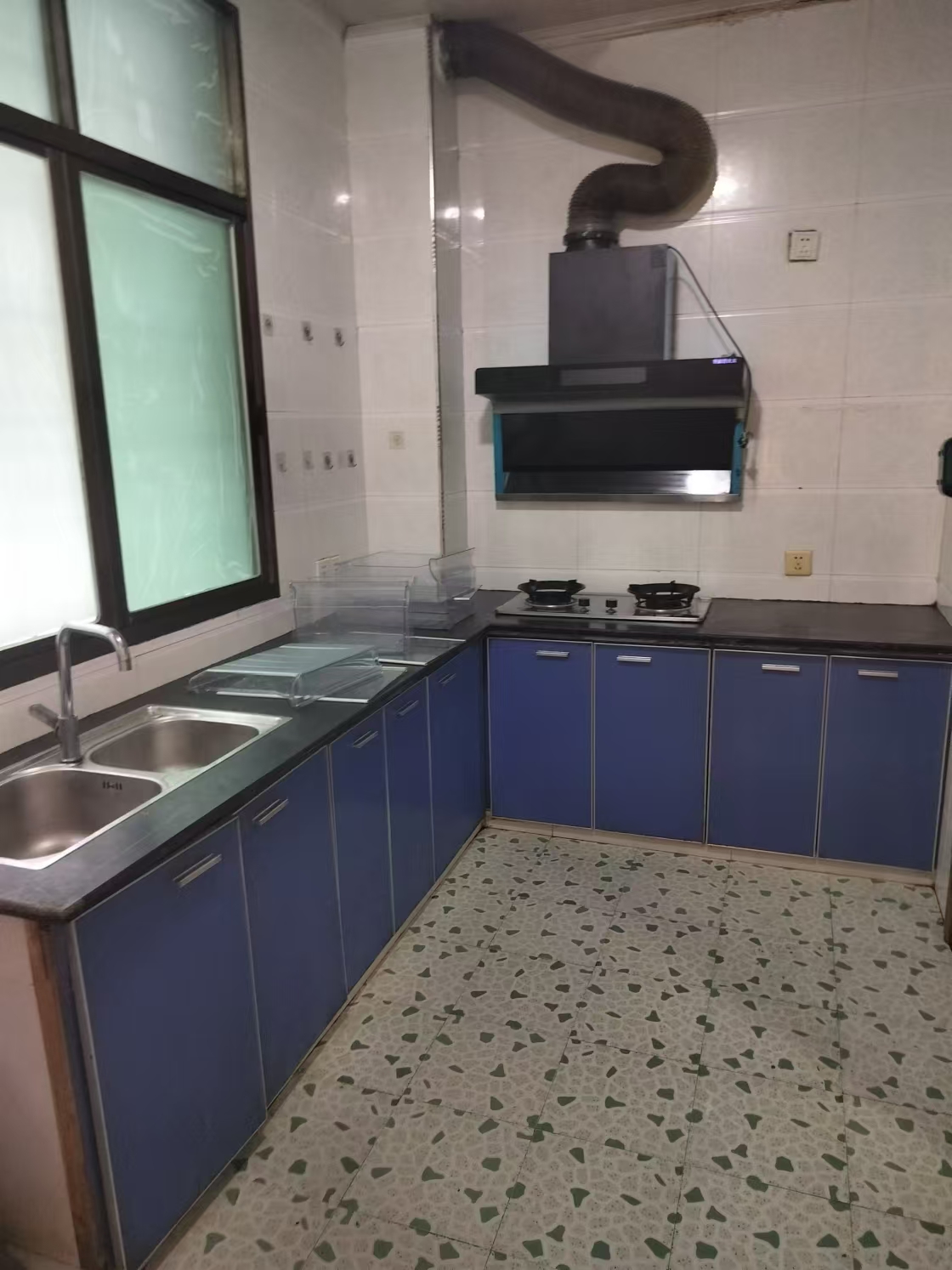 廖家安置小区 2室1厅1卫 750.0元/月 廖家安置小区 2室1厅1卫 750.0元/月室内图