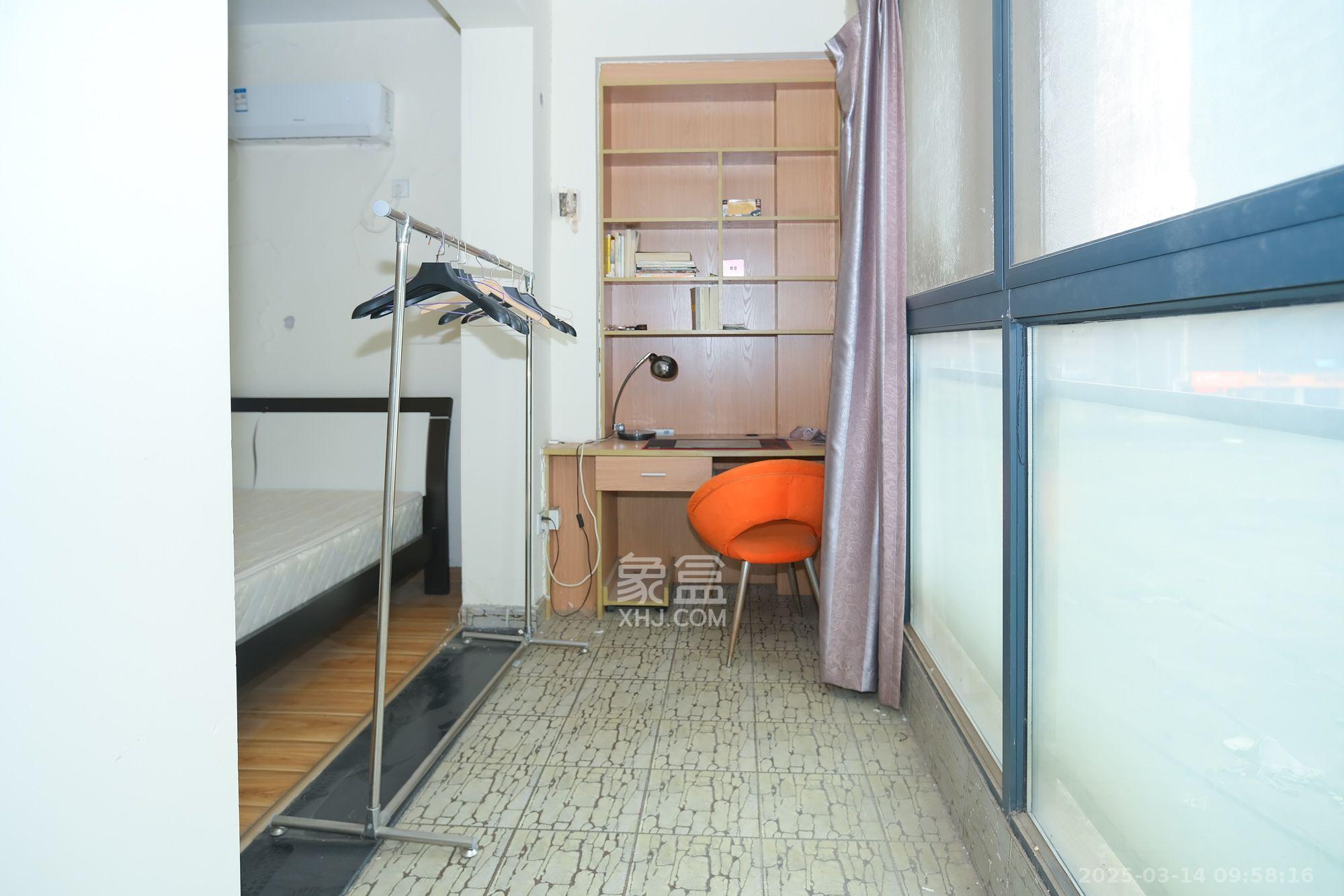 山水湾  2室2厅1卫   2000.00元/月室内图