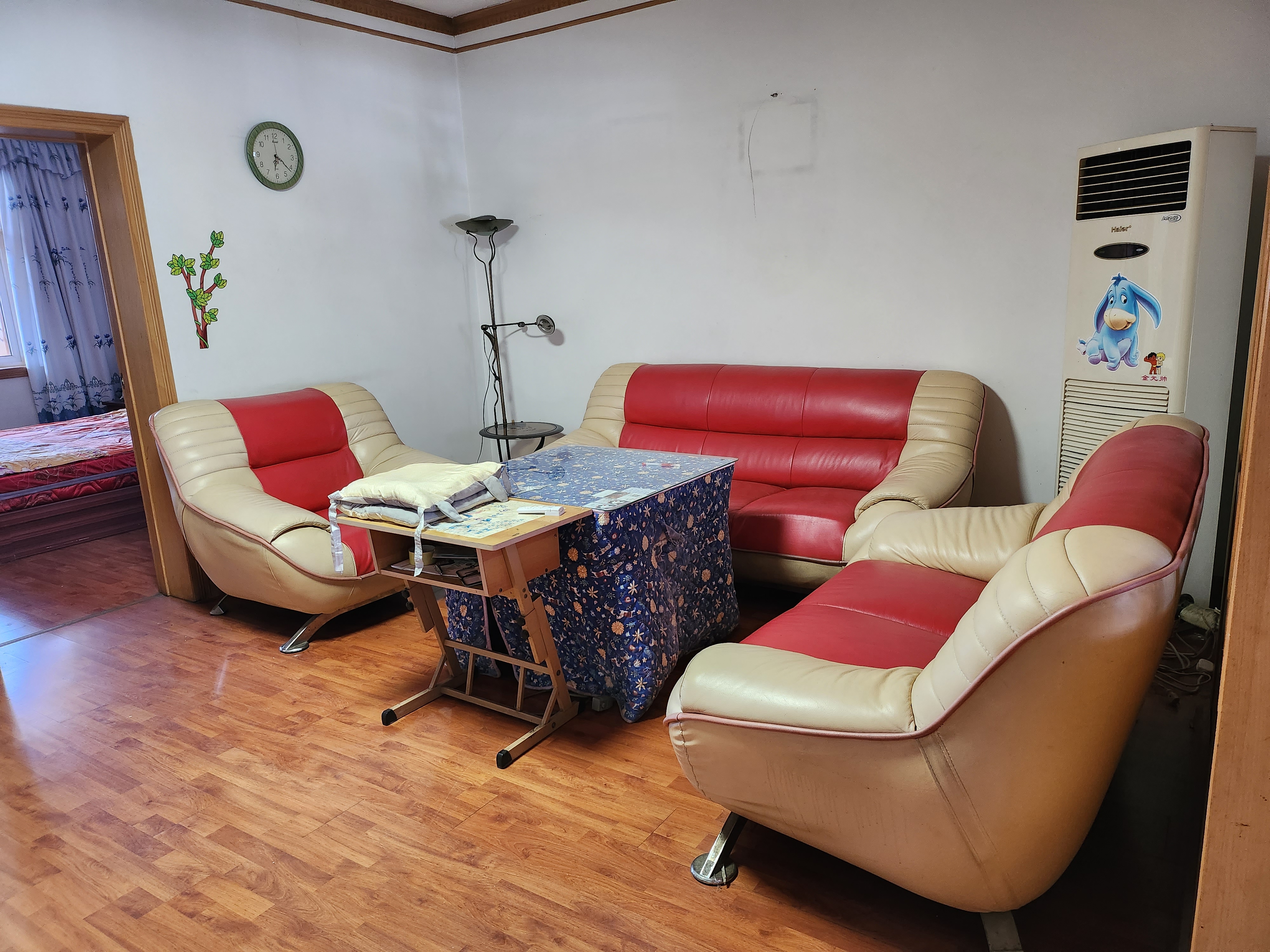 民政局家属楼 3室2厅1卫 1500.0元/月 民政局家属楼 3室2厅1卫 1500.0元/月室内图