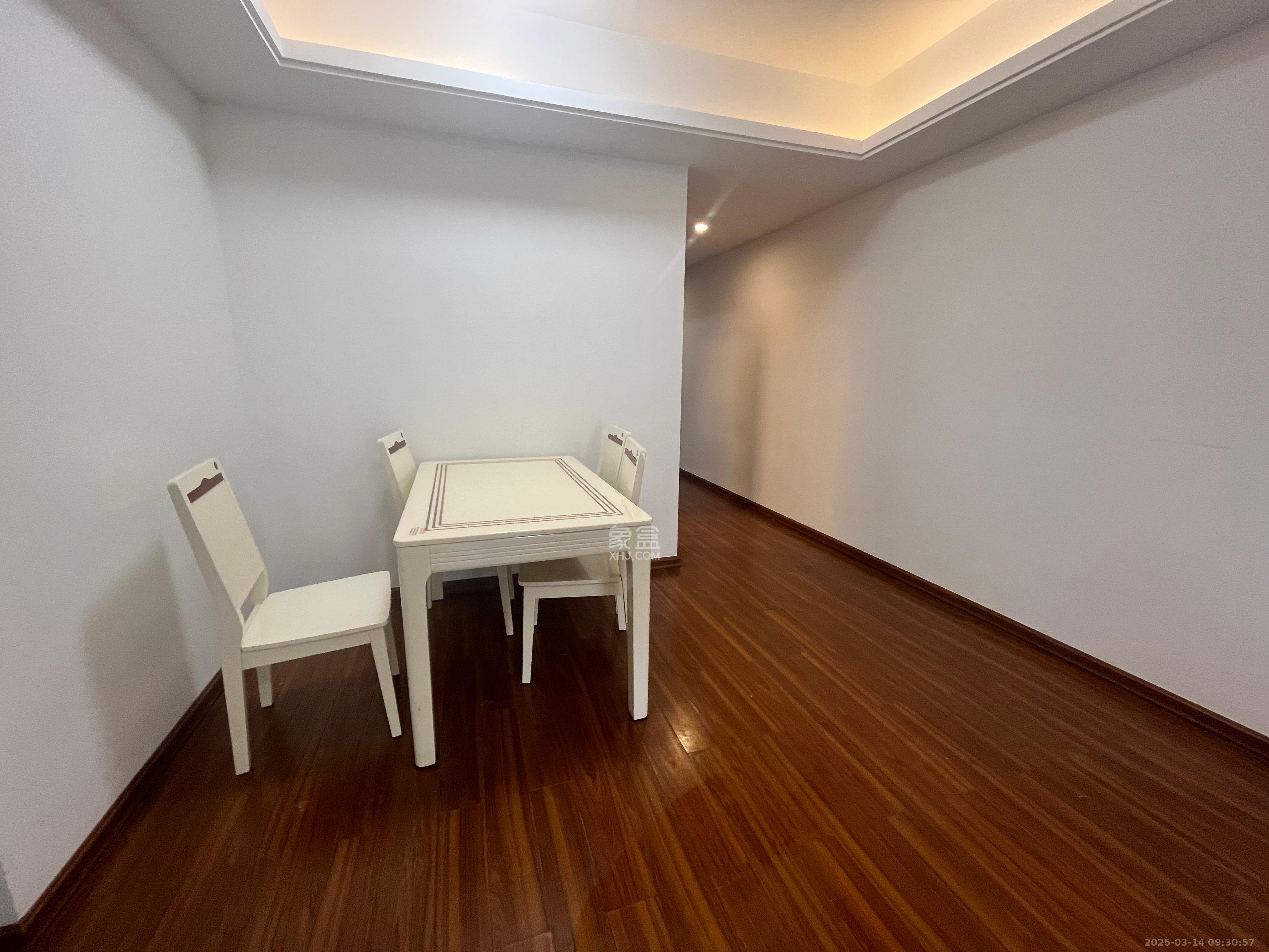 龙湖水晶郦城 3室2厅1卫 2800.0元/月 龙湖水晶郦城 3室2厅1卫 2800.0元/月室内图