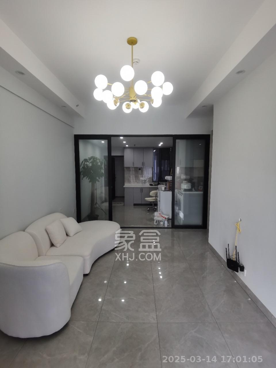 万润时光里 2室2厅1卫 2800.0元/月 万润时光里 2室2厅1卫 2800.0元/月室内图