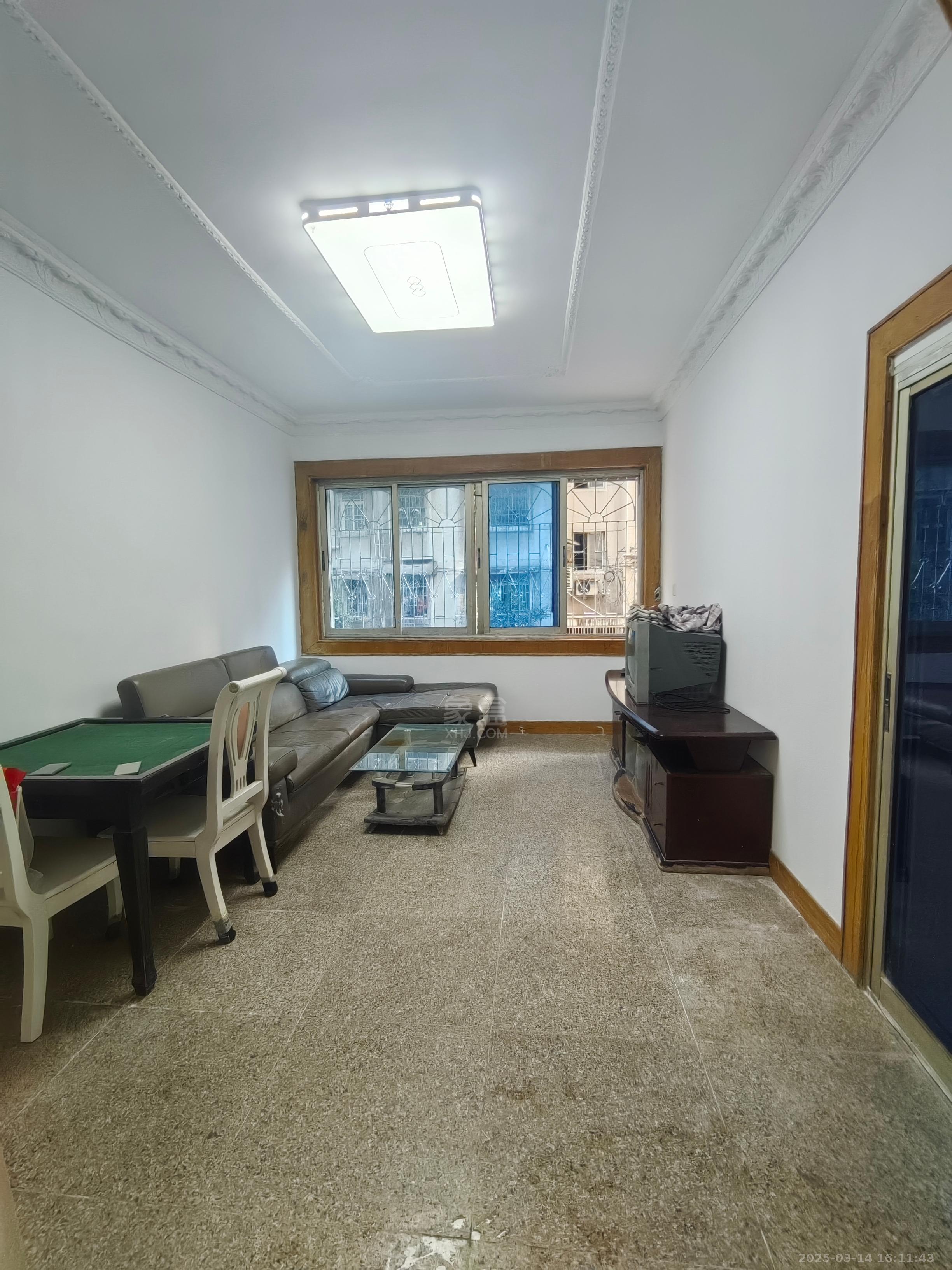 火炬三村 2室1厅1卫 900.0元/月 火炬三村 2室1厅1卫 900.0元/月室内图