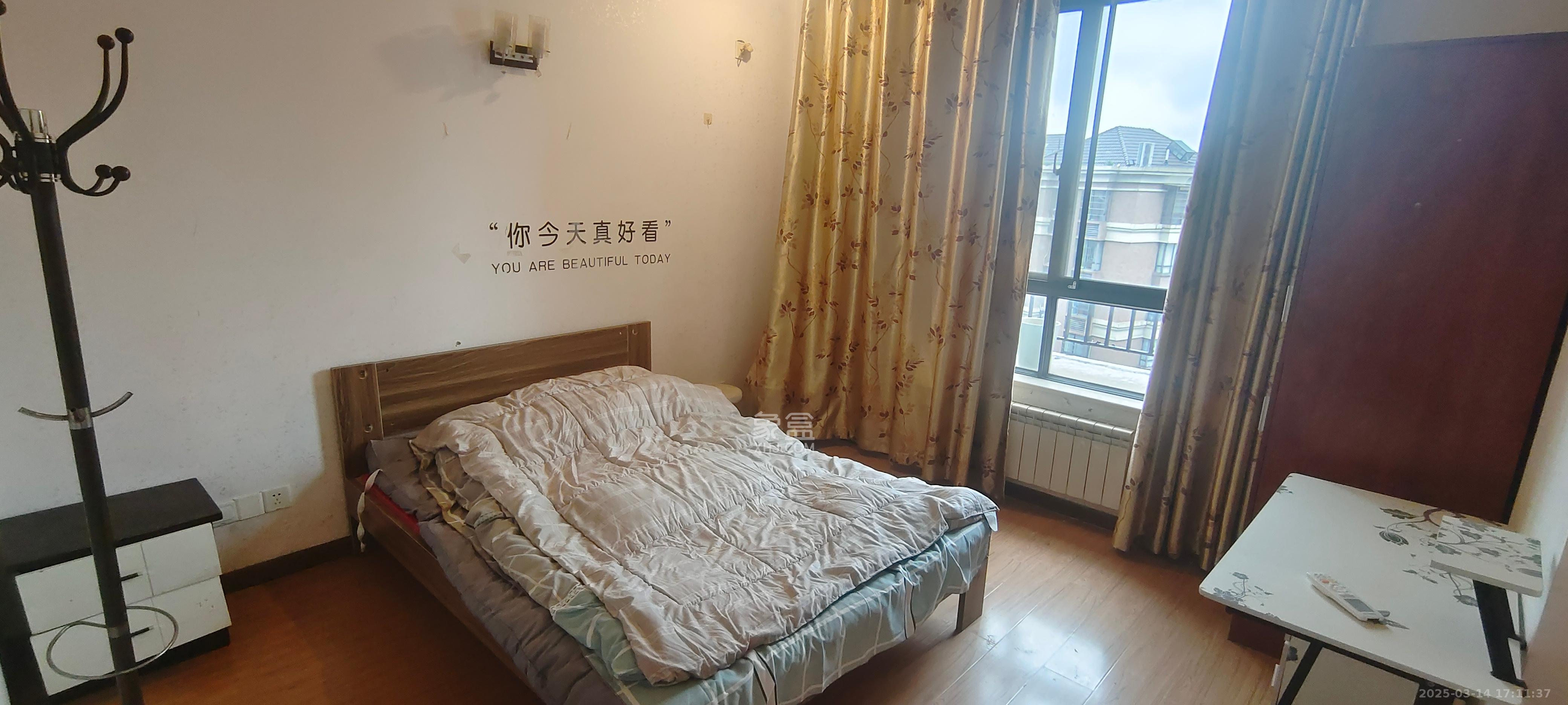 华润凤凰城一期  2室1厅1卫   1800.00元/月室内图