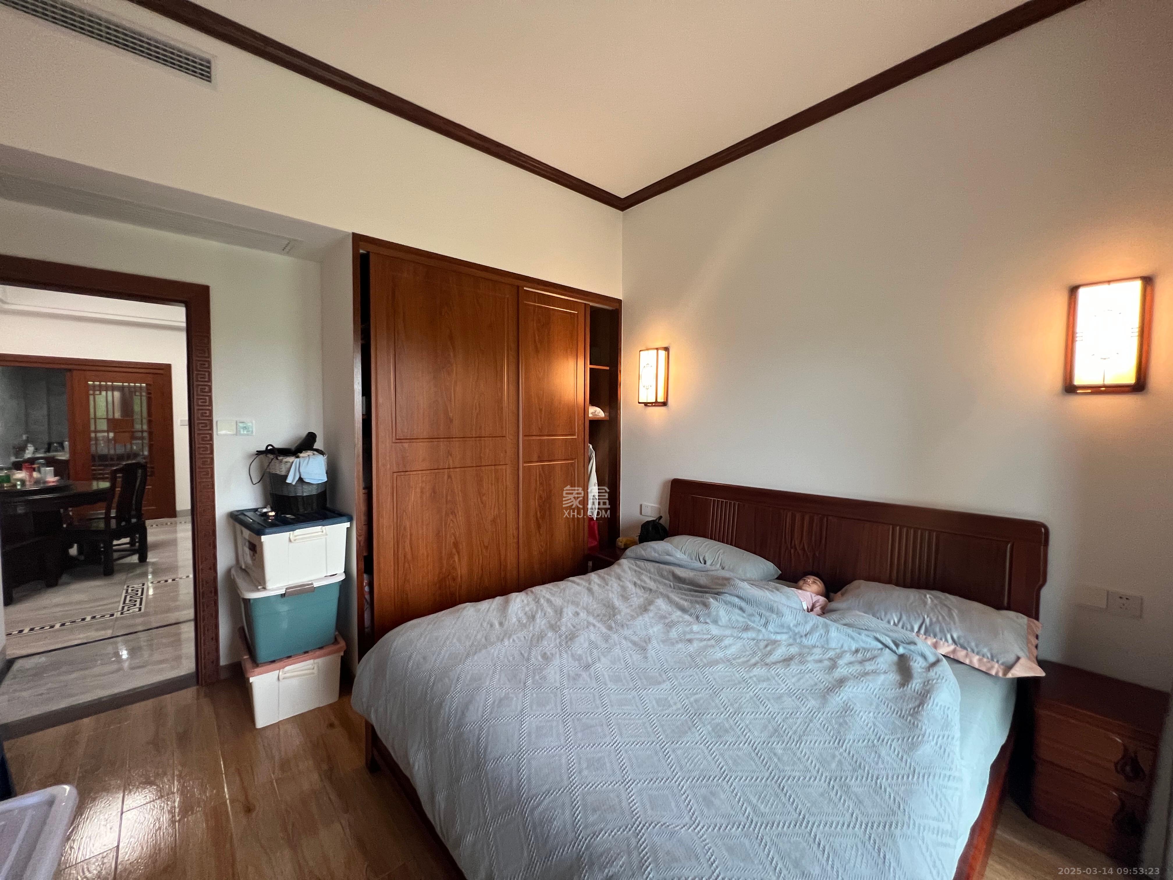 九华湘江富力城  4室2厅4卫    458.0万 九华湘江富力城  4室2厅4卫    458.0万客厅