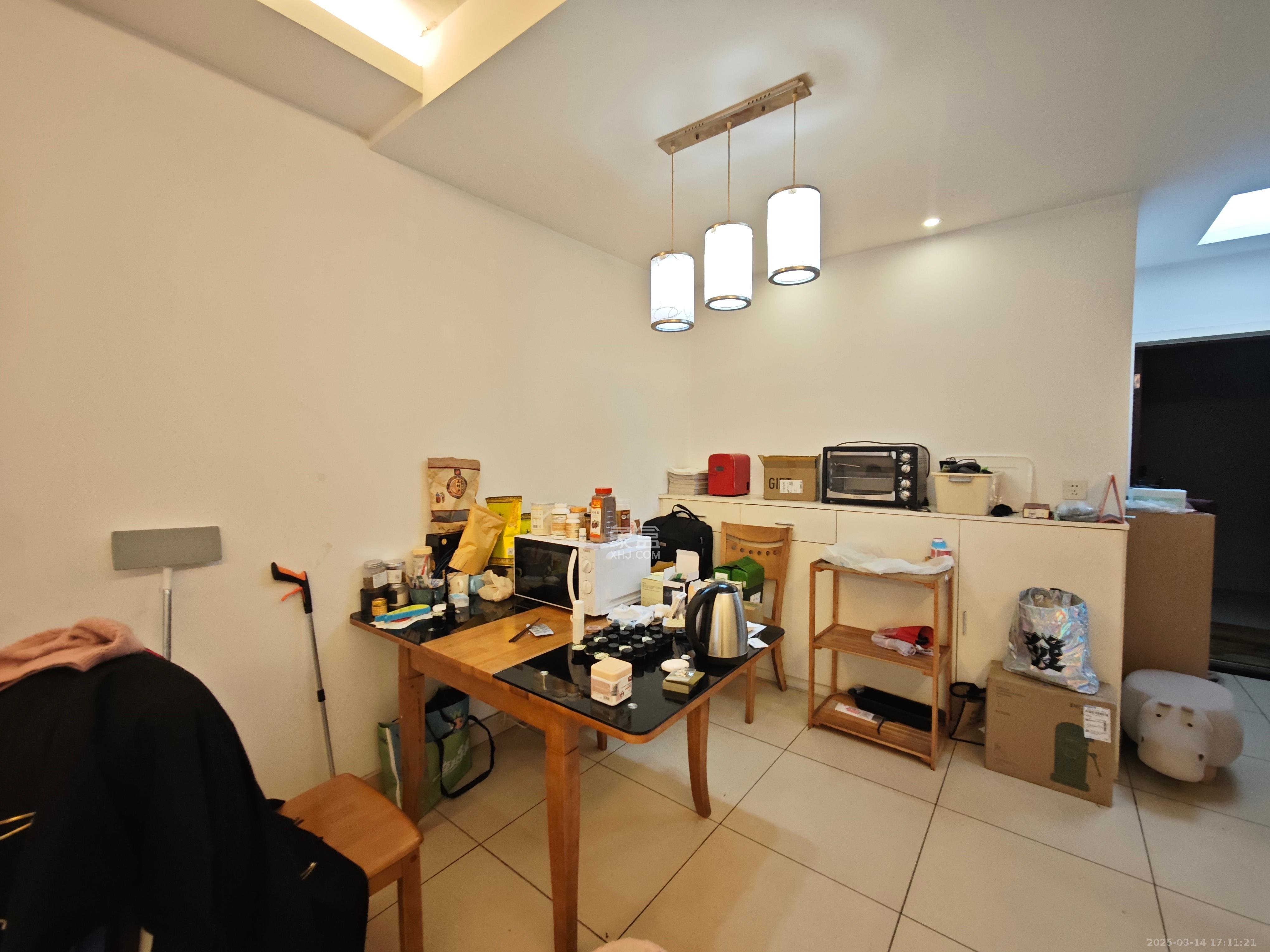联美品格  2室2厅1卫   2100.00元/月室内图