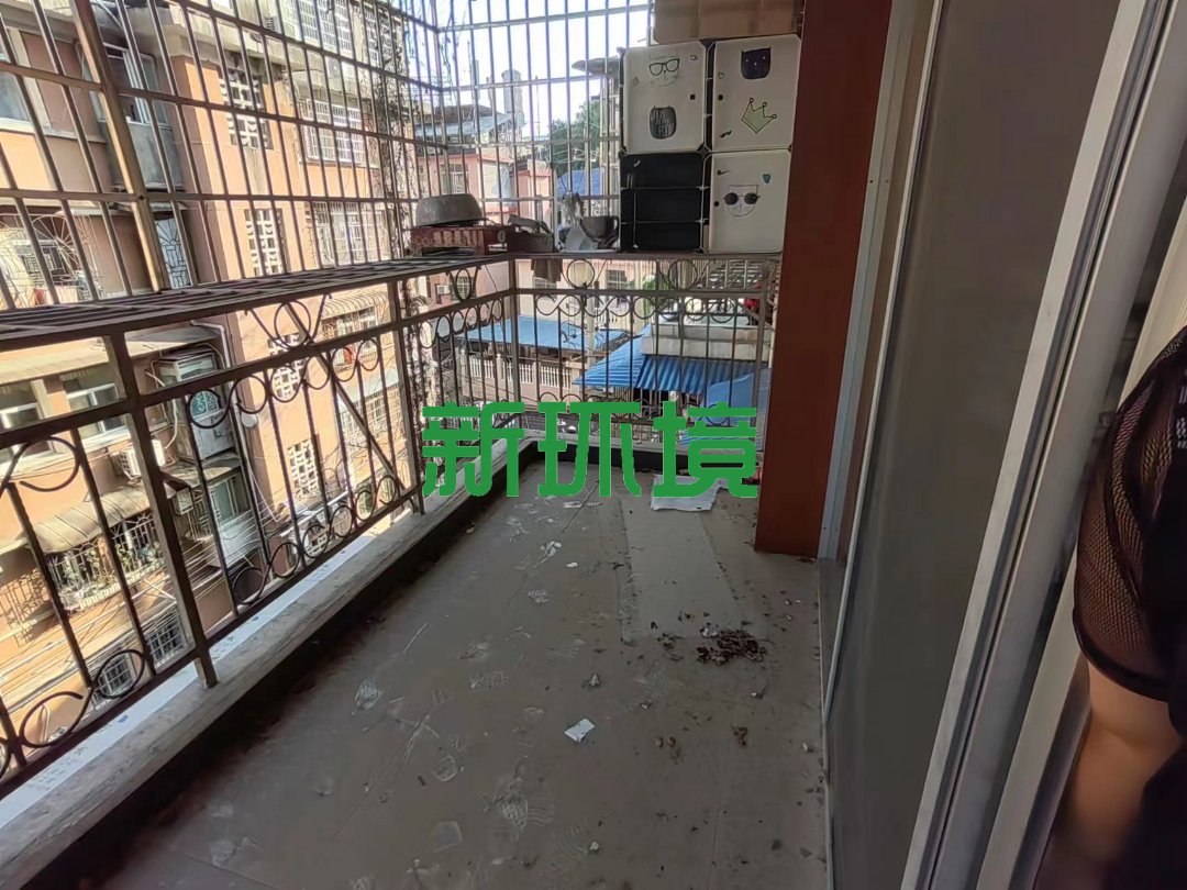 福源小区 2室2厅1卫 33.5万 福源小区 2室2厅1卫 33.5万客厅