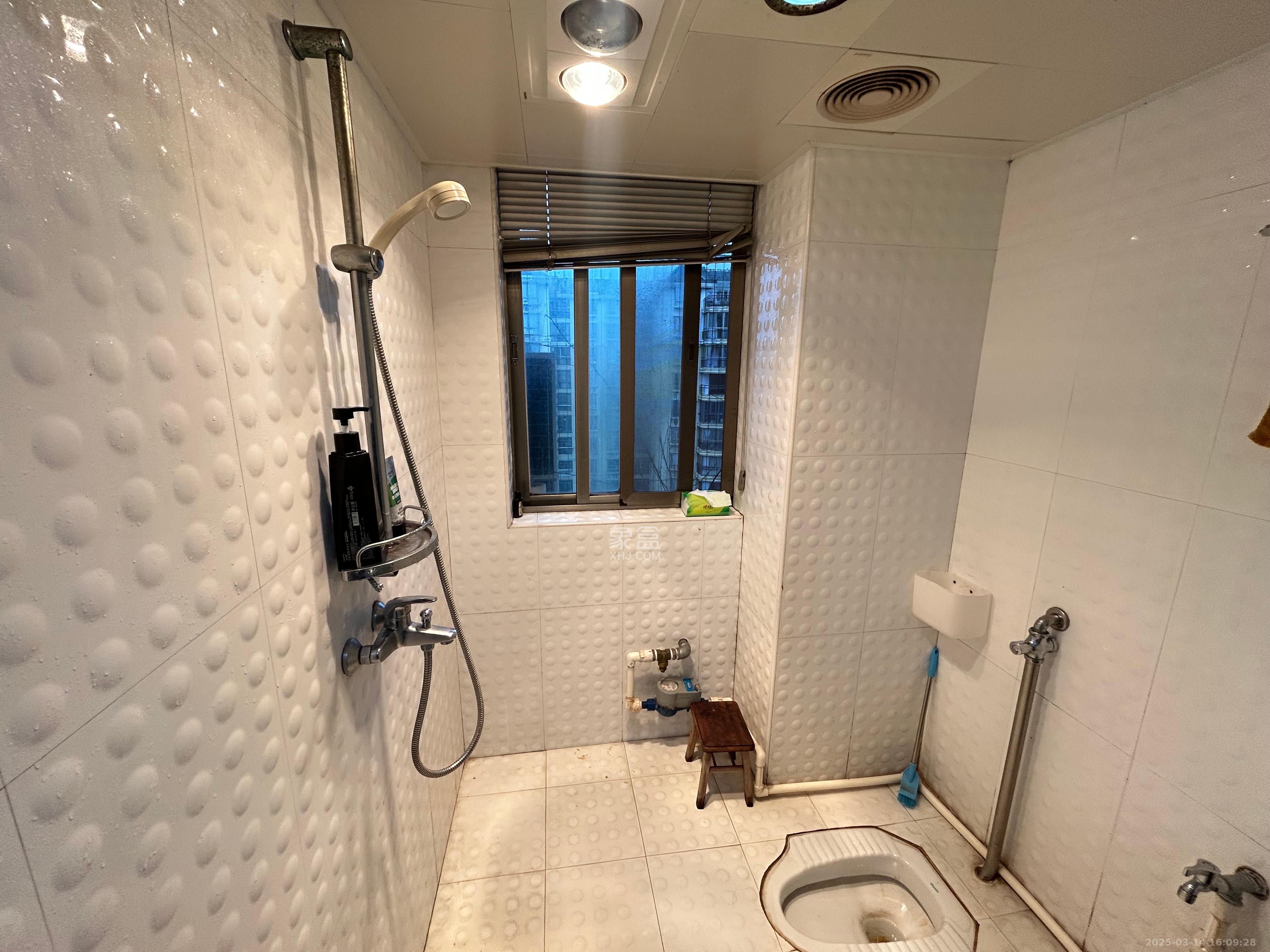 金色比华利 3室2厅1卫 2200.0元/月 金色比华利 3室2厅1卫 2200.0元/月室内图