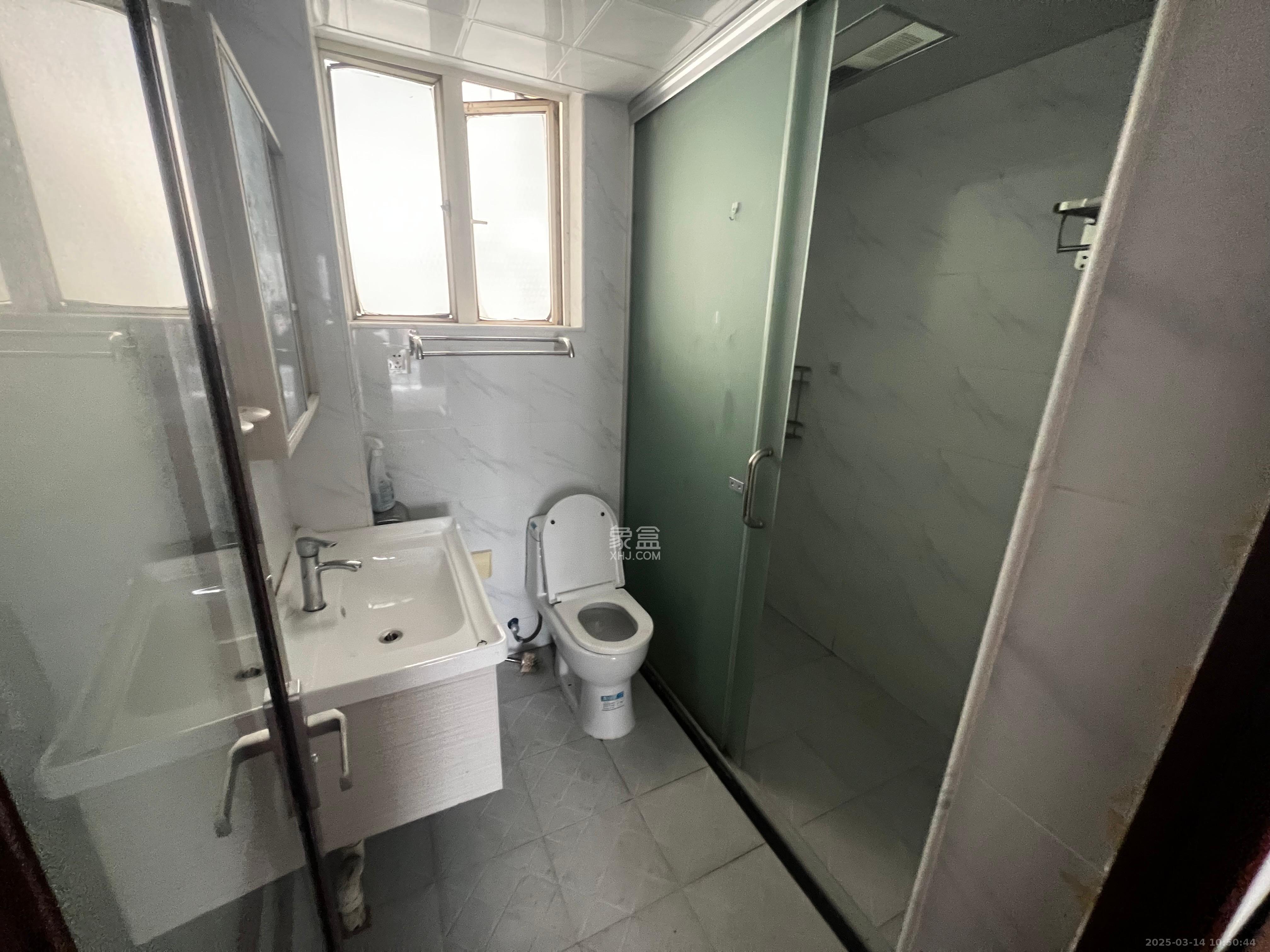 一心花苑 3室2厅1卫 3000.0元/月 一心花苑 3室2厅1卫 3000.0元/月室内图