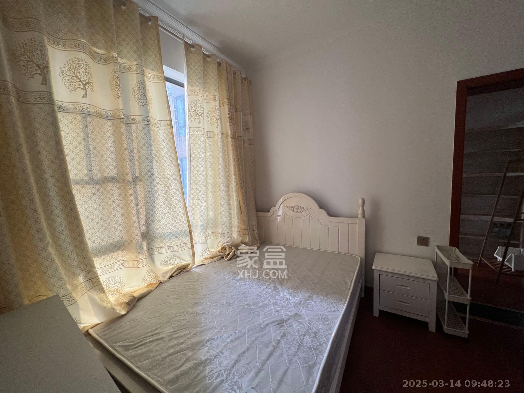 江河双水湾  2室2厅1卫    2500.0元/月 江河双水湾  2室2厅1卫    2500.0元/月室内图