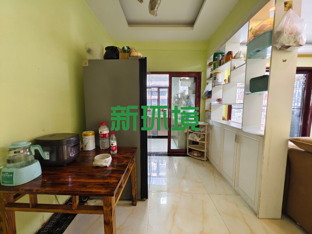 锦绣边城  3室2厅2卫   59.80万客厅