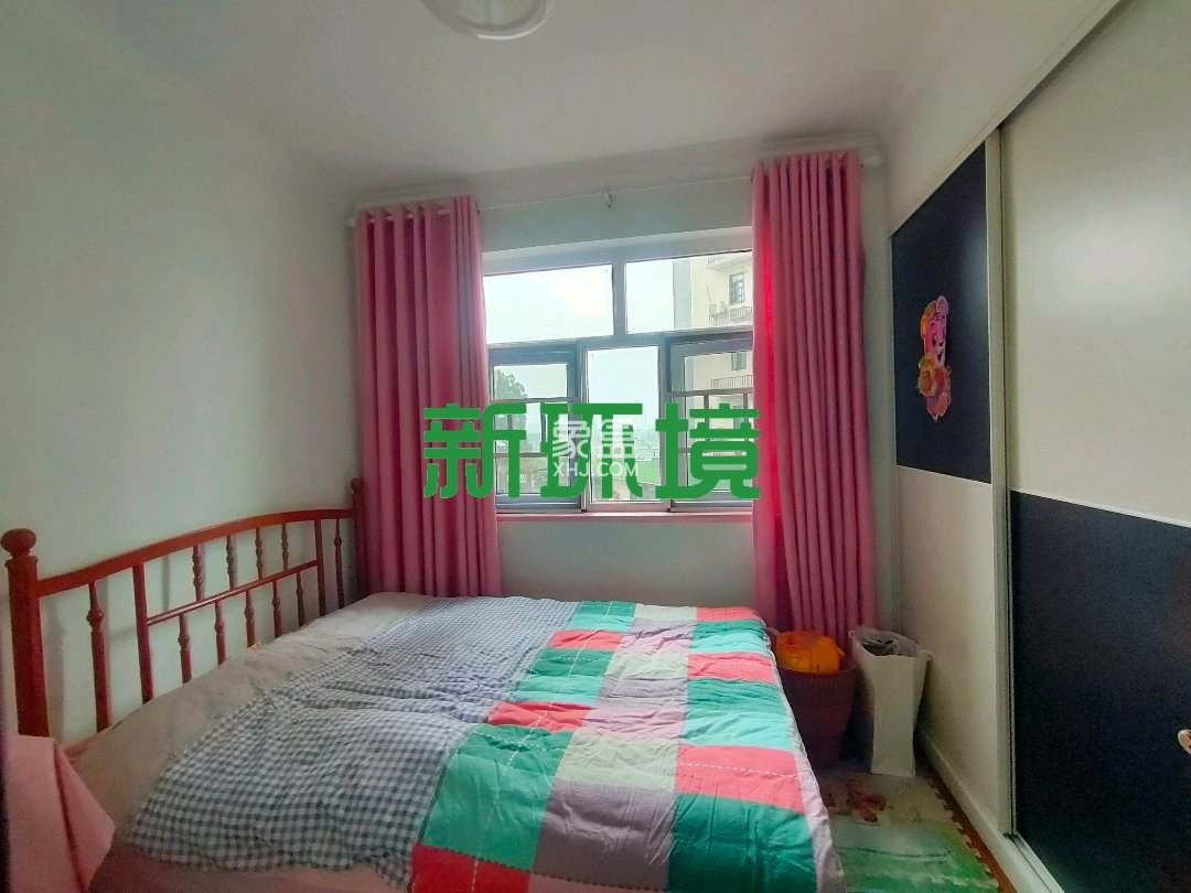 玉恒龙岸小区 3室2厅2卫 76.00万 玉恒龙岸小区 3室2厅2卫 76.00万客厅