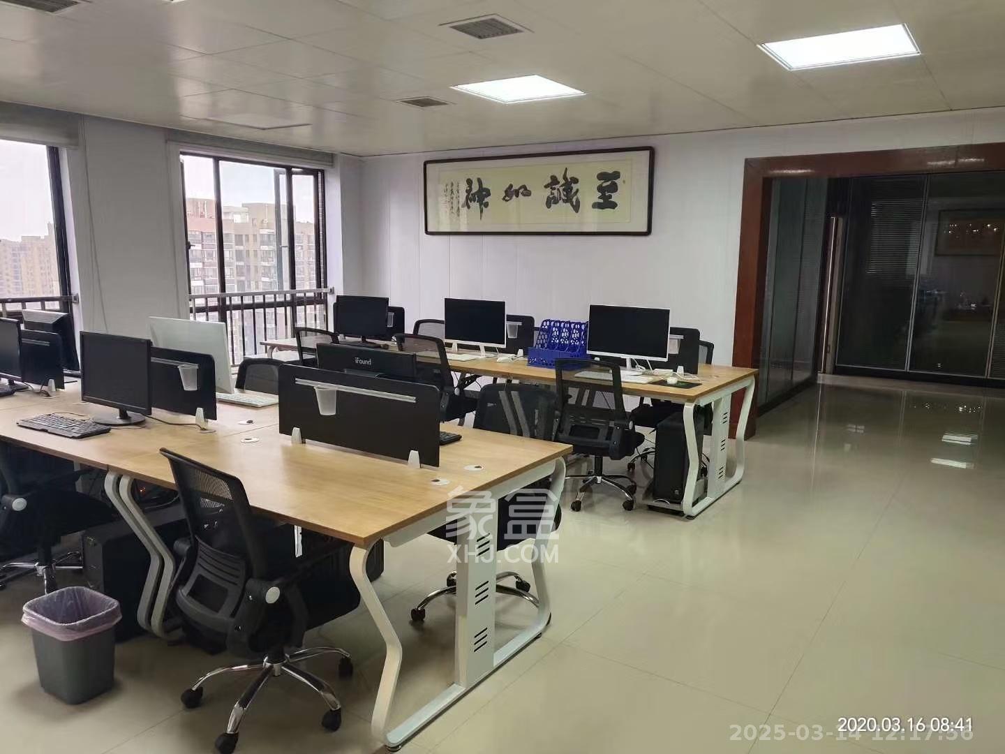 和庄  4室2厅2卫   5300.00元/月室内图
