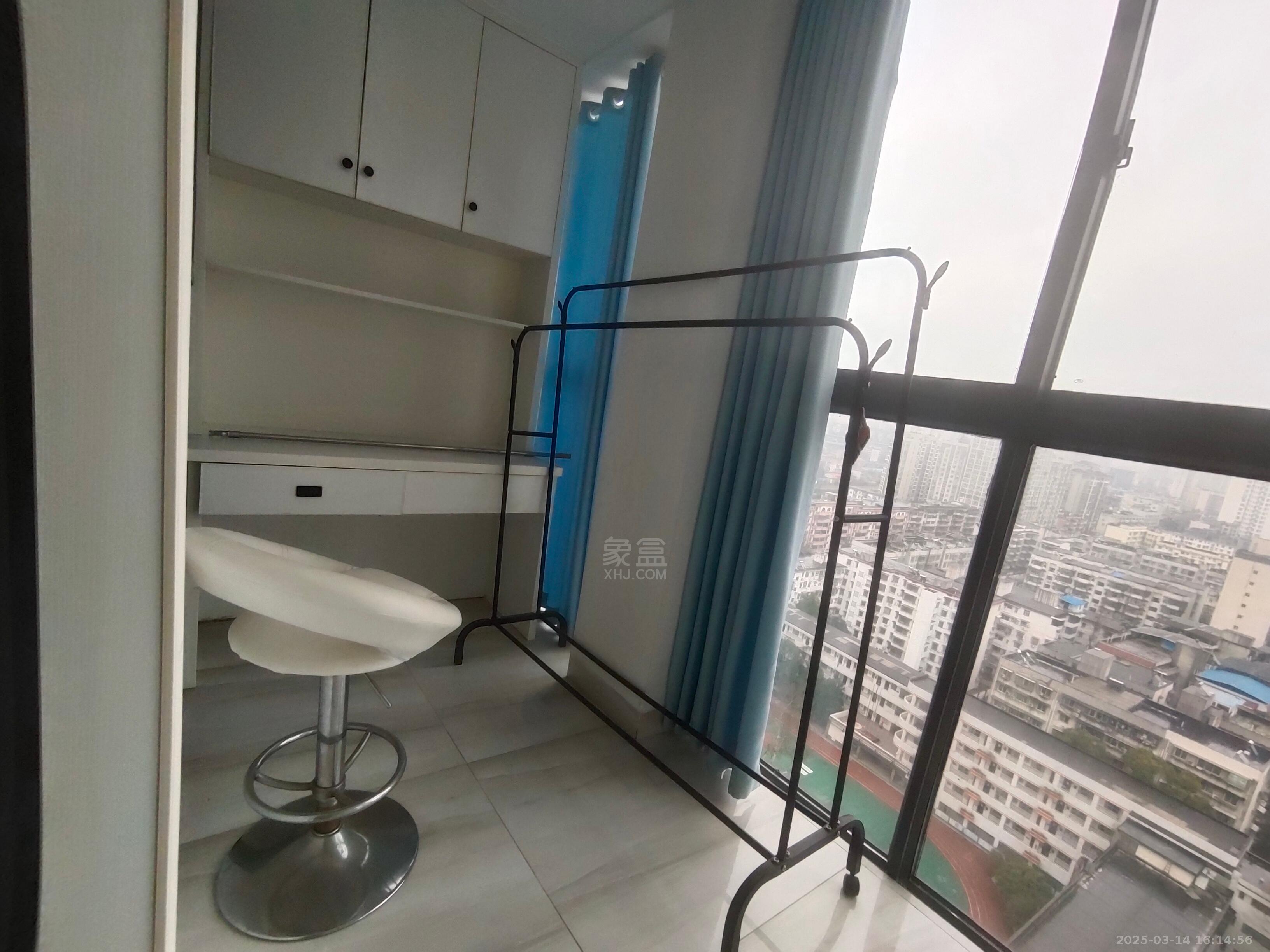 文化园三期 1室1厅1卫 1200.0元/月 文化园三期 1室1厅1卫 1200.0元/月室内图