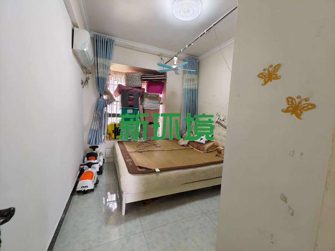 锦绣边城  3室2厅2卫   59.80万客厅