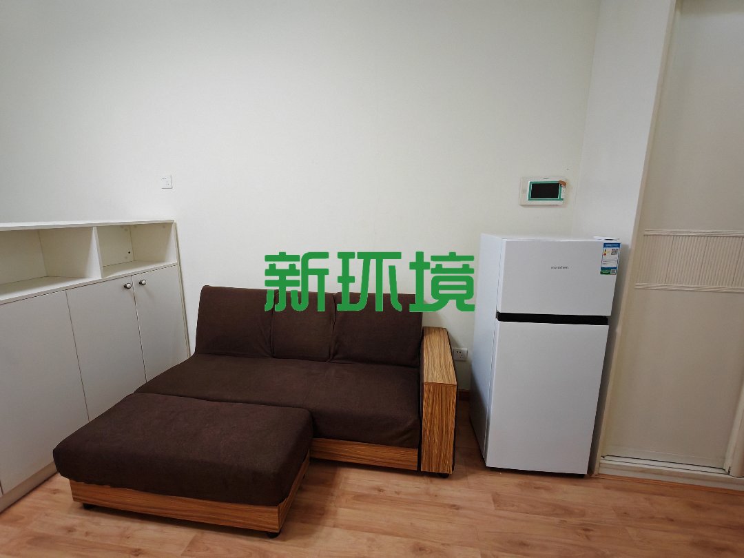 逸臣中央 1室1厅1卫 1200.0元/月 逸臣中央 1室1厅1卫 1200.0元/月室内图