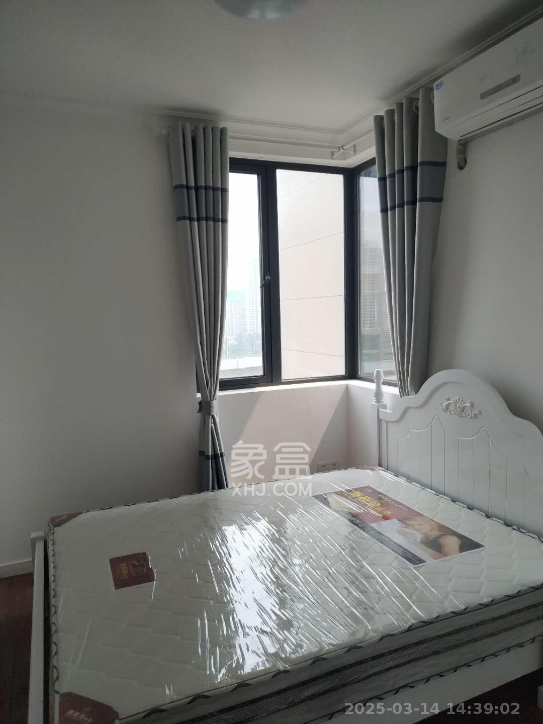 万科魅力之城观澜里 3室2厅2卫 2600.0元/月 万科魅力之城观澜里 3室2厅2卫 2600.0元/月室内图