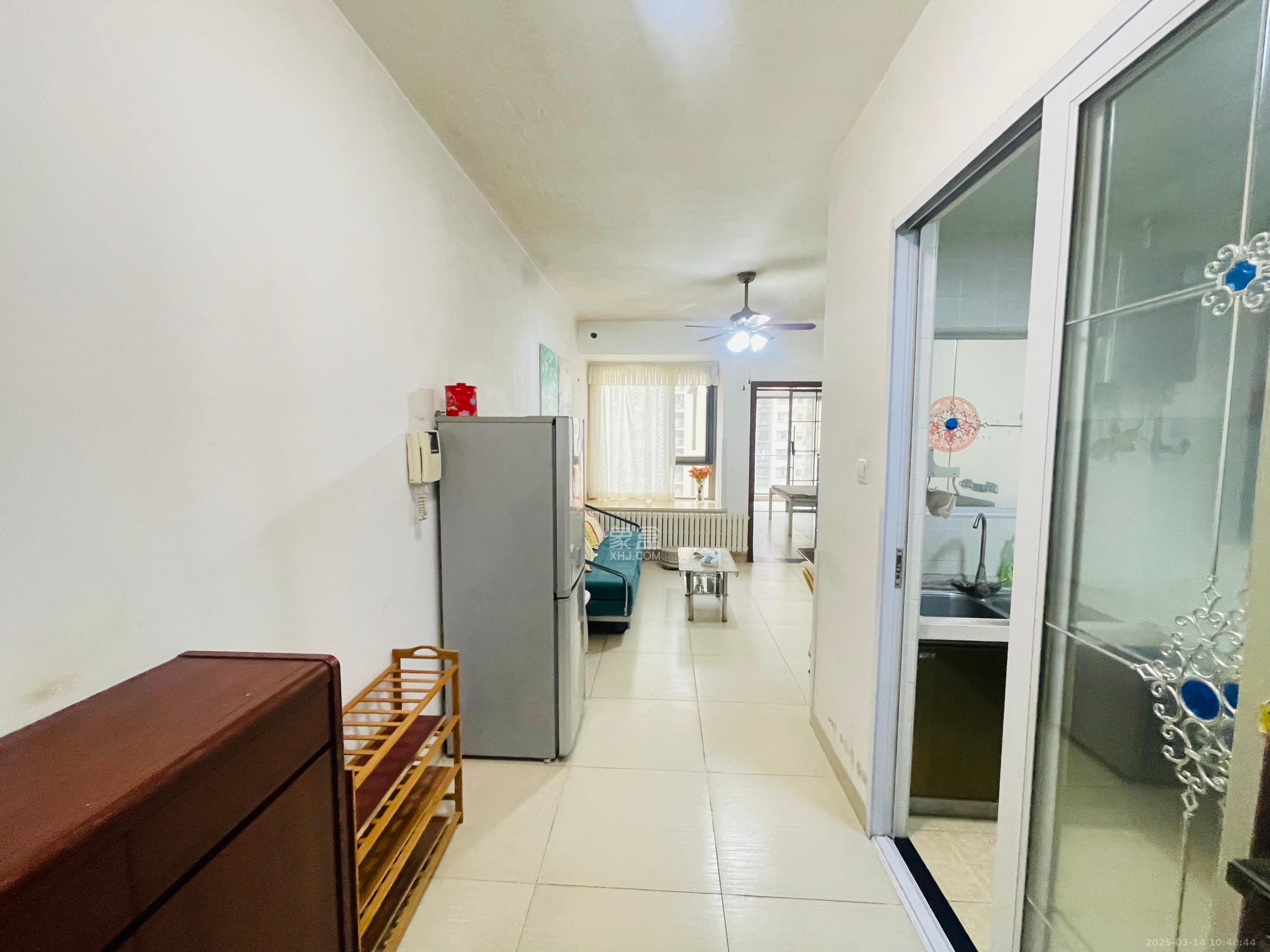 怡海星城 1室1厅1卫 1300.0元/月 怡海星城 1室1厅1卫 1300.0元/月室内图