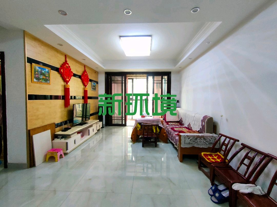 玉恒龙岸小区 3室2厅2卫 76.00万 玉恒龙岸小区 3室2厅2卫 76.00万客厅