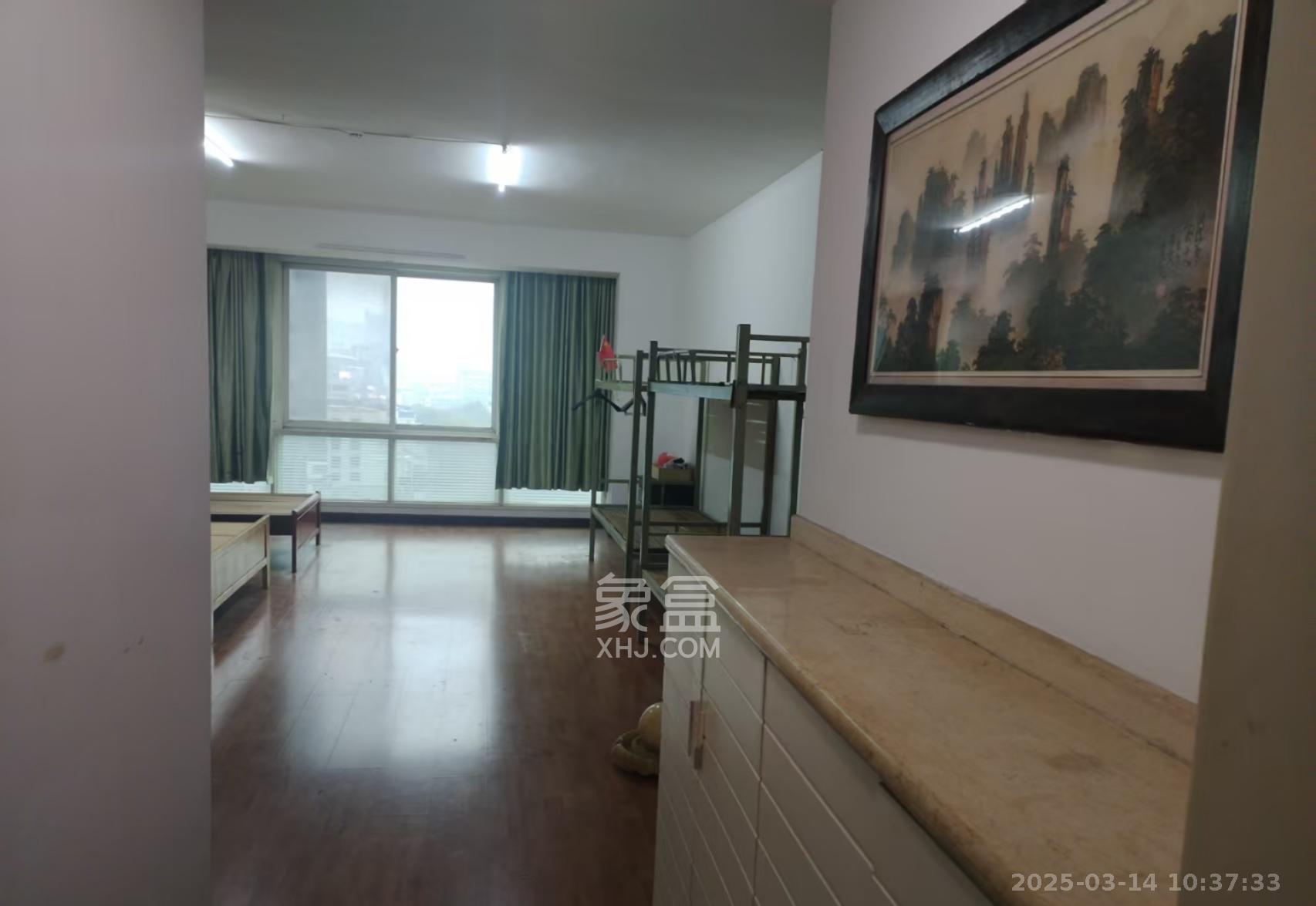 御景大厦  5室2厅2卫    4000.0元/月 御景大厦  5室2厅2卫    4000.0元/月