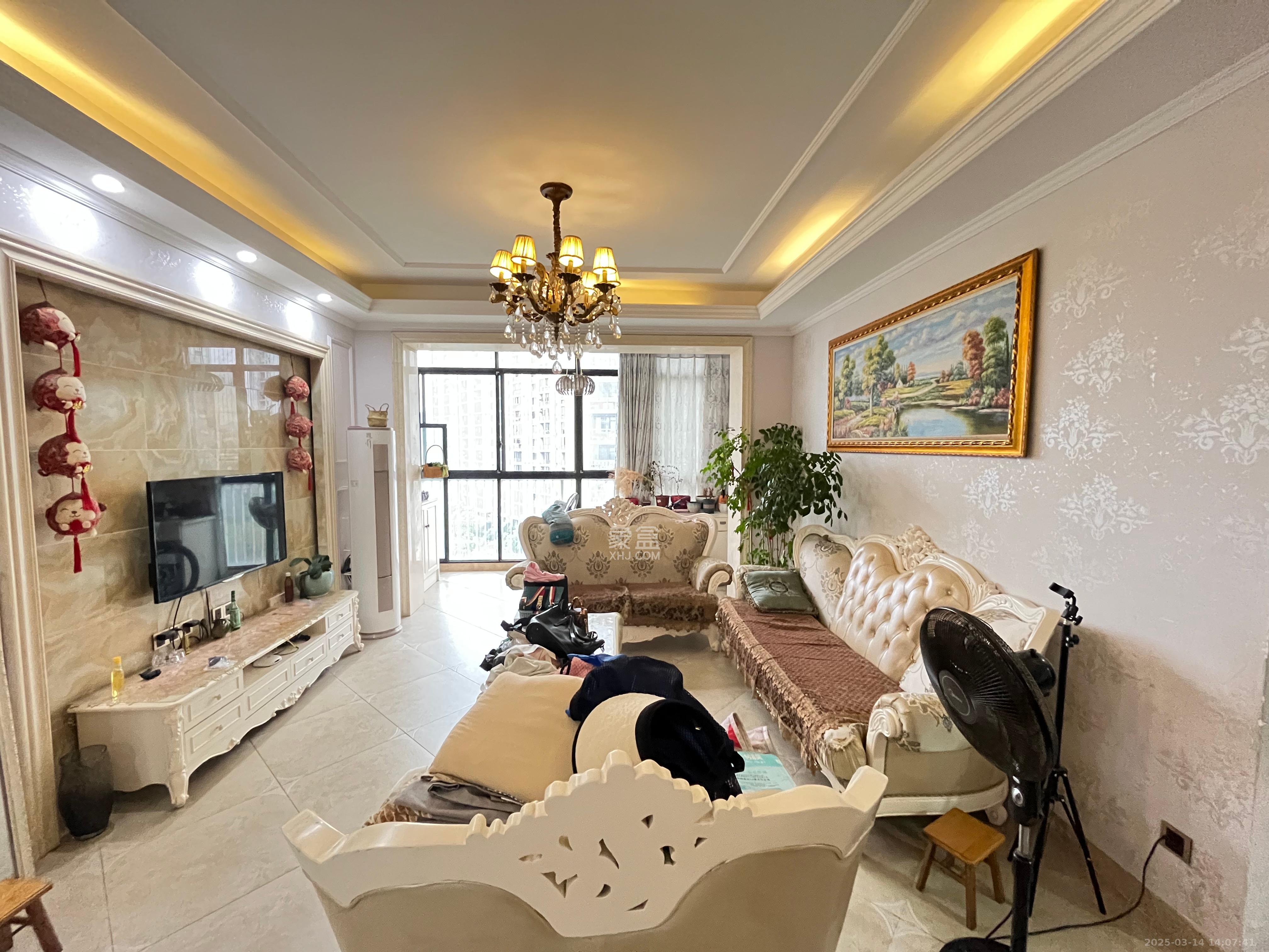 阳光100三期 3室2厅2卫 3400.0元/月 阳光100三期 3室2厅2卫 3400.0元/月室内图