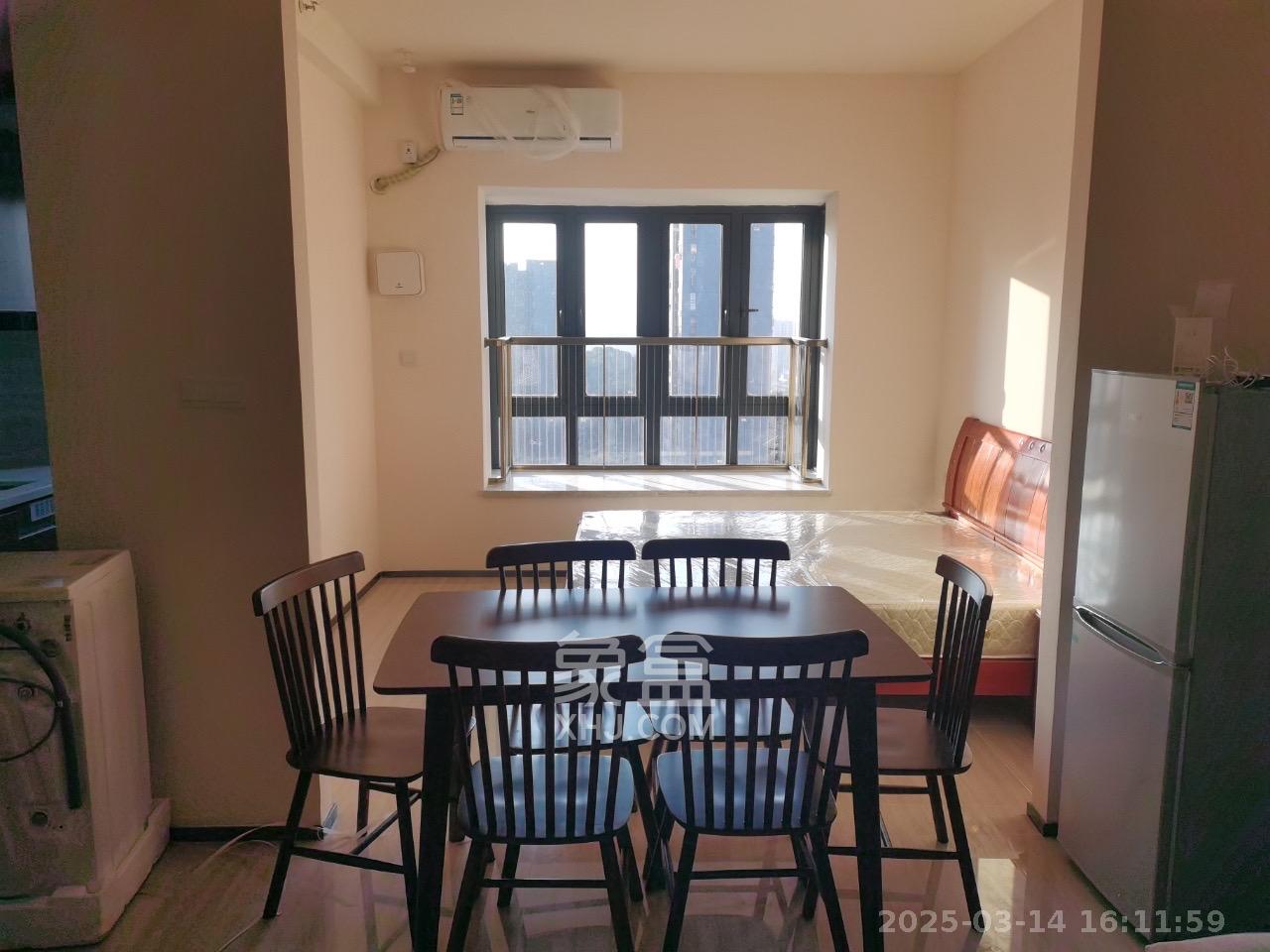 恒大上林苑 1室0厅0卫 1700.0元/月 恒大上林苑 1室0厅0卫 1700.0元/月室内图