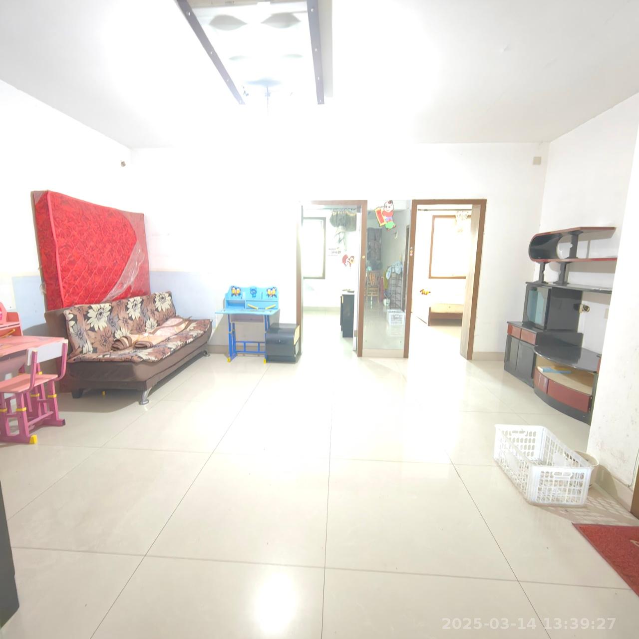 中南汽车世界 2室2厅1卫 1300.0元/月 中南汽车世界 2室2厅1卫 1300.0元/月室内图