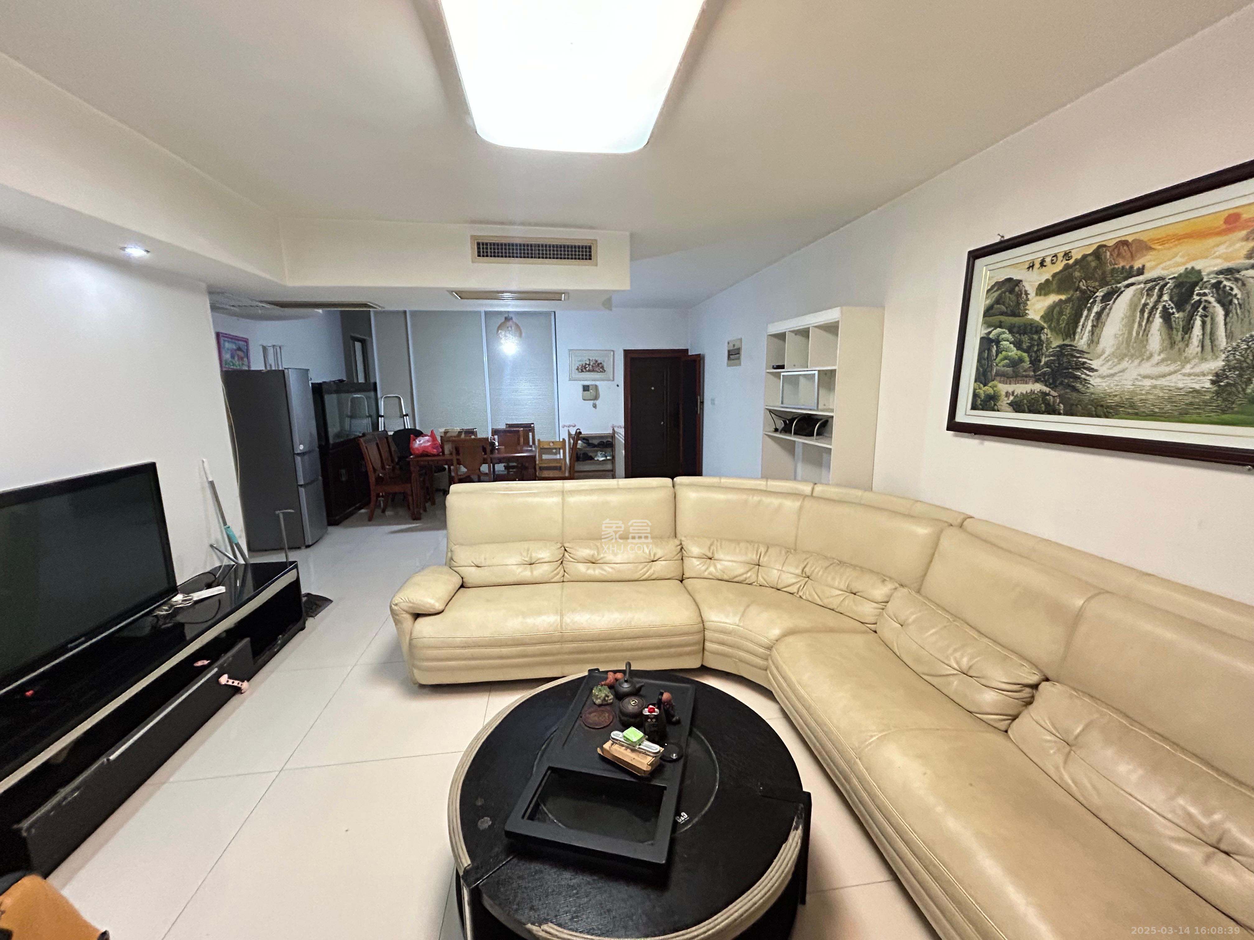 金色比华利 3室2厅1卫 2200.0元/月 金色比华利 3室2厅1卫 2200.0元/月室内图