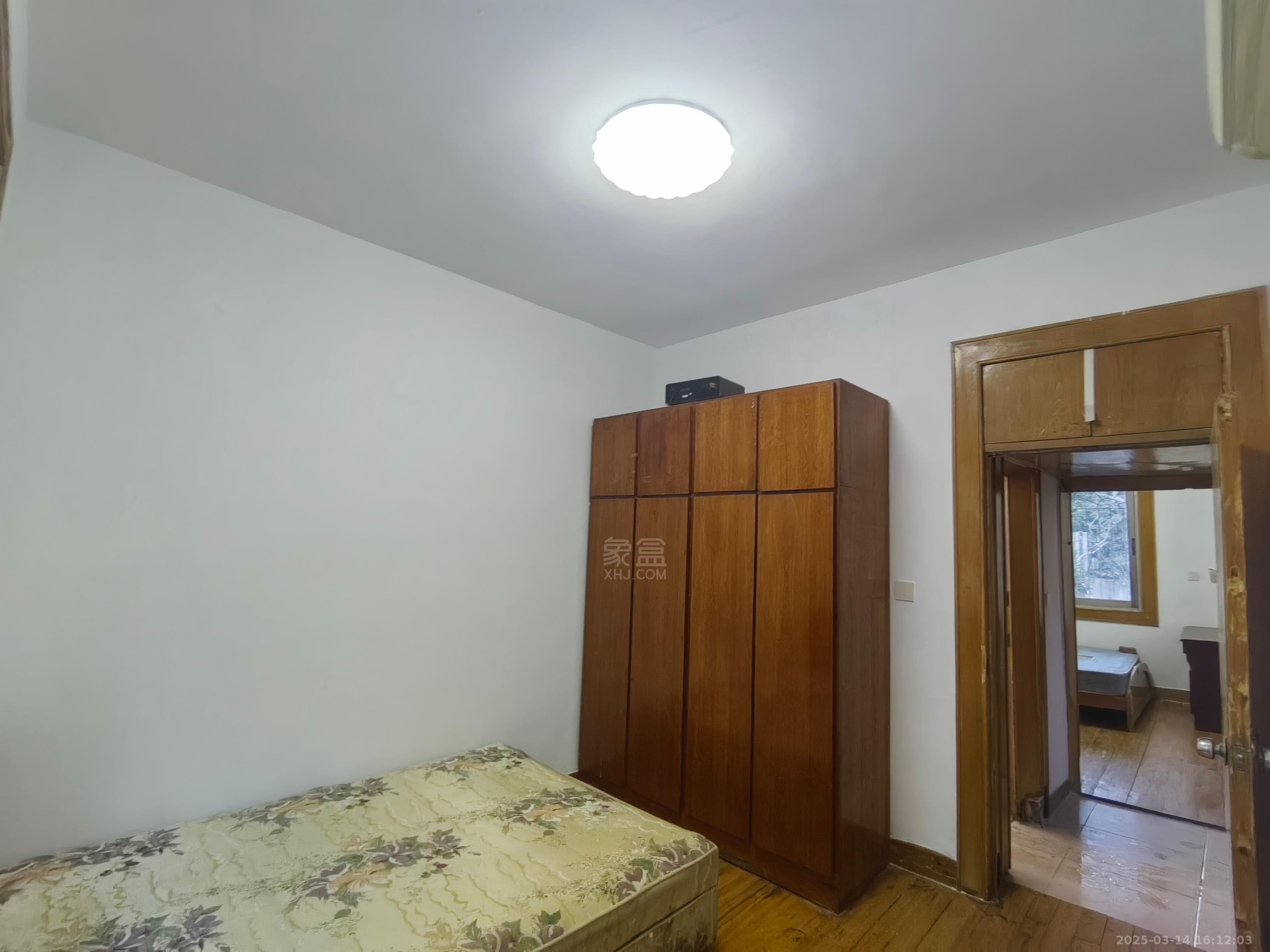 火炬三村 2室1厅1卫 900.0元/月 火炬三村 2室1厅1卫 900.0元/月室内图