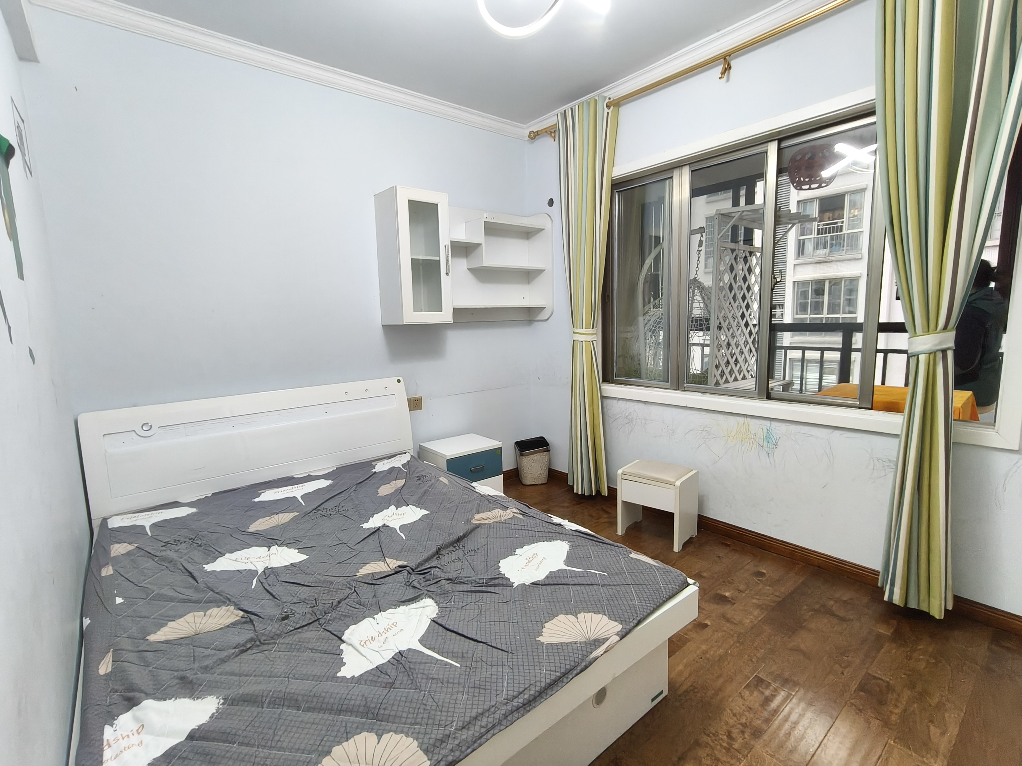 维港御景湾 3室2厅2卫 2500.0元/月 维港御景湾 3室2厅2卫 2500.0元/月室内图