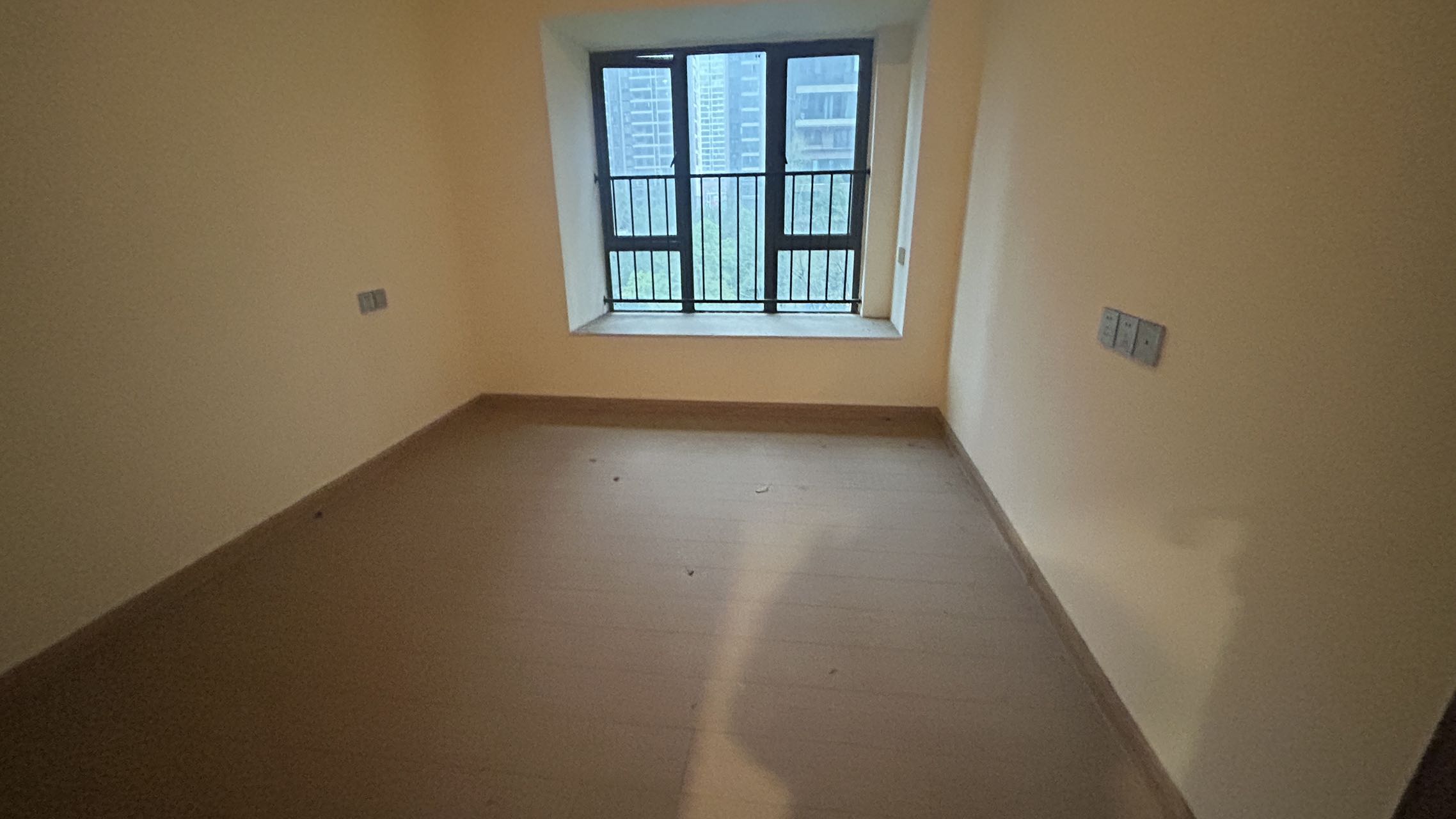 碧桂园梓山府 4室2厅2卫 1600.0元/月 碧桂园梓山府 4室2厅2卫 1600.0元/月室内图