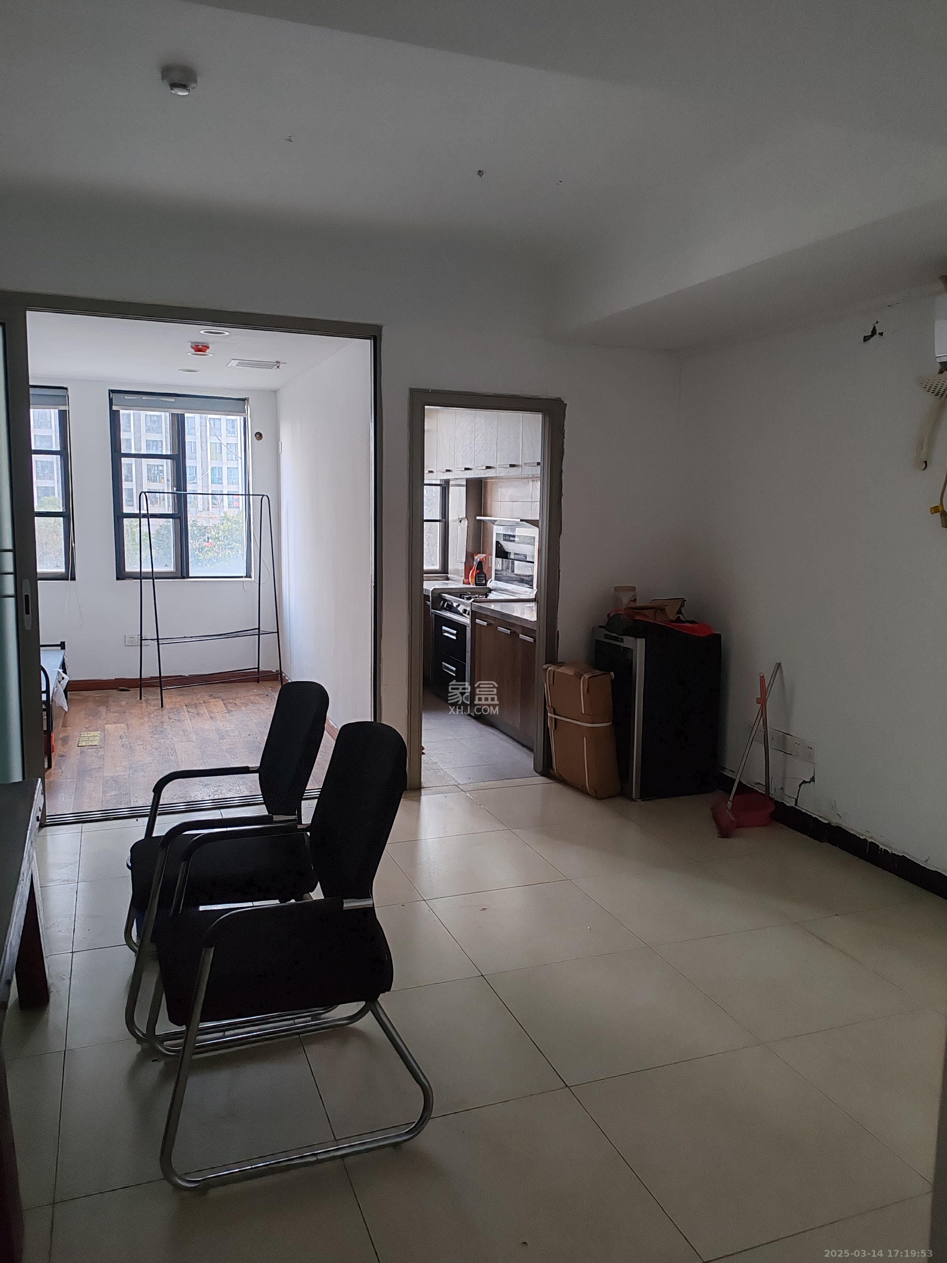 欧亚达国际广场 1室1厅1卫 1500.0元/月 欧亚达国际广场 1室1厅1卫 1500.0元/月室内图