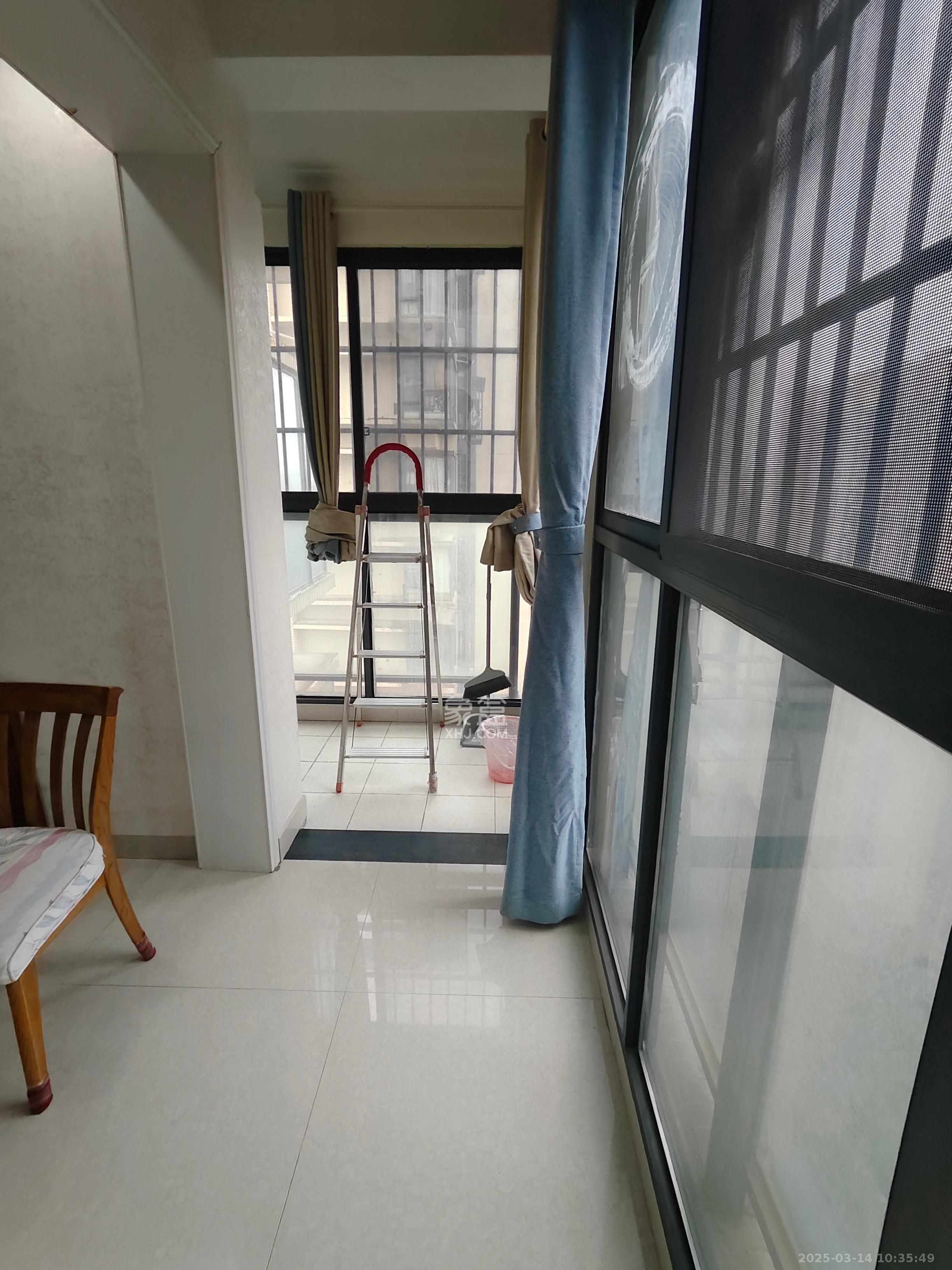 蓝山郡 2室2厅1卫 2400.0元/月 蓝山郡 2室2厅1卫 2400.0元/月室内图