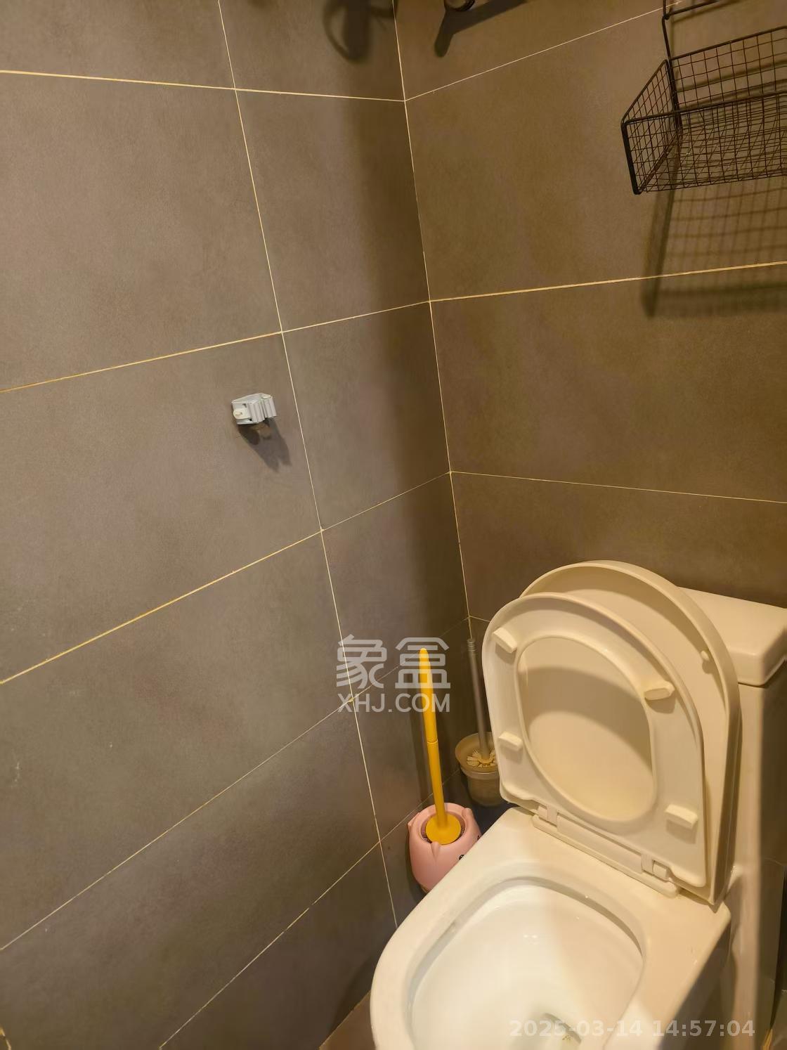 叠彩兰亭 1室1厅1卫 1360.0元/月 叠彩兰亭 1室1厅1卫 1360.0元/月室内图