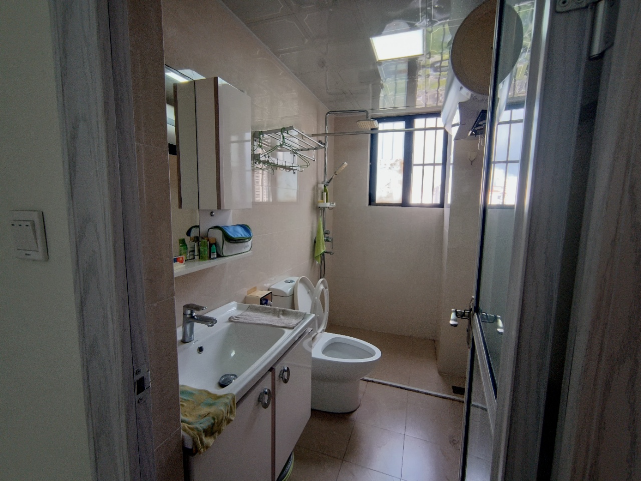 家顺花园 2室2厅1卫 123.0万 家顺花园 2室2厅1卫 123.0万室内图