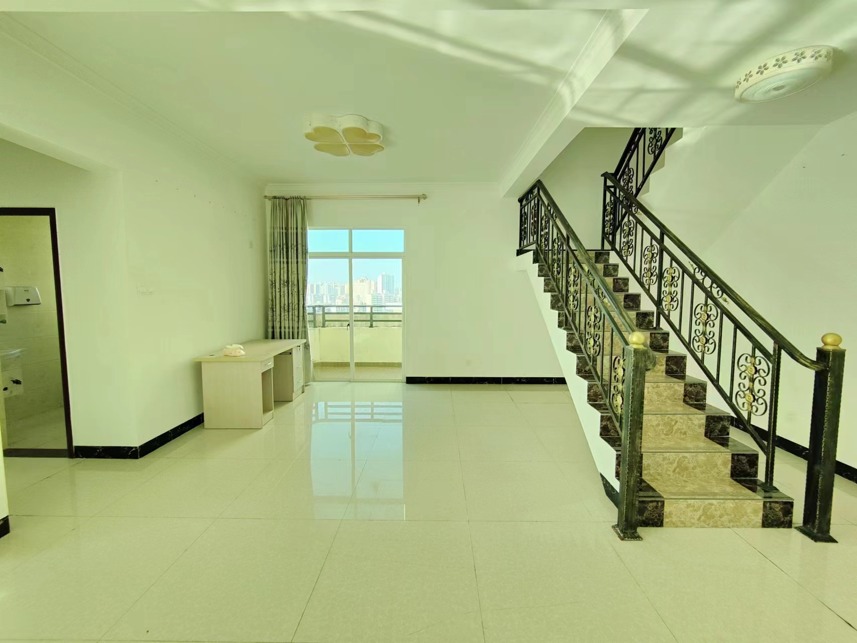 奥林匹克花园 5室2厅2卫 5500.0元/月 奥林匹克花园 5室2厅2卫 5500.0元/月室内图