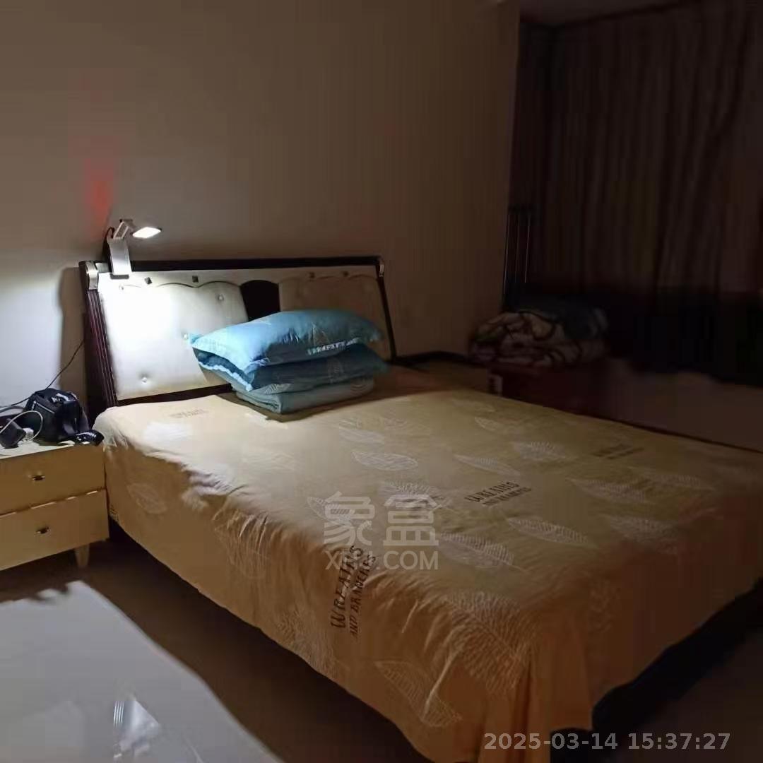 金轮翡翠名园 3室2厅1卫 1800.0元/月 金轮翡翠名园 3室2厅1卫 1800.0元/月室内图